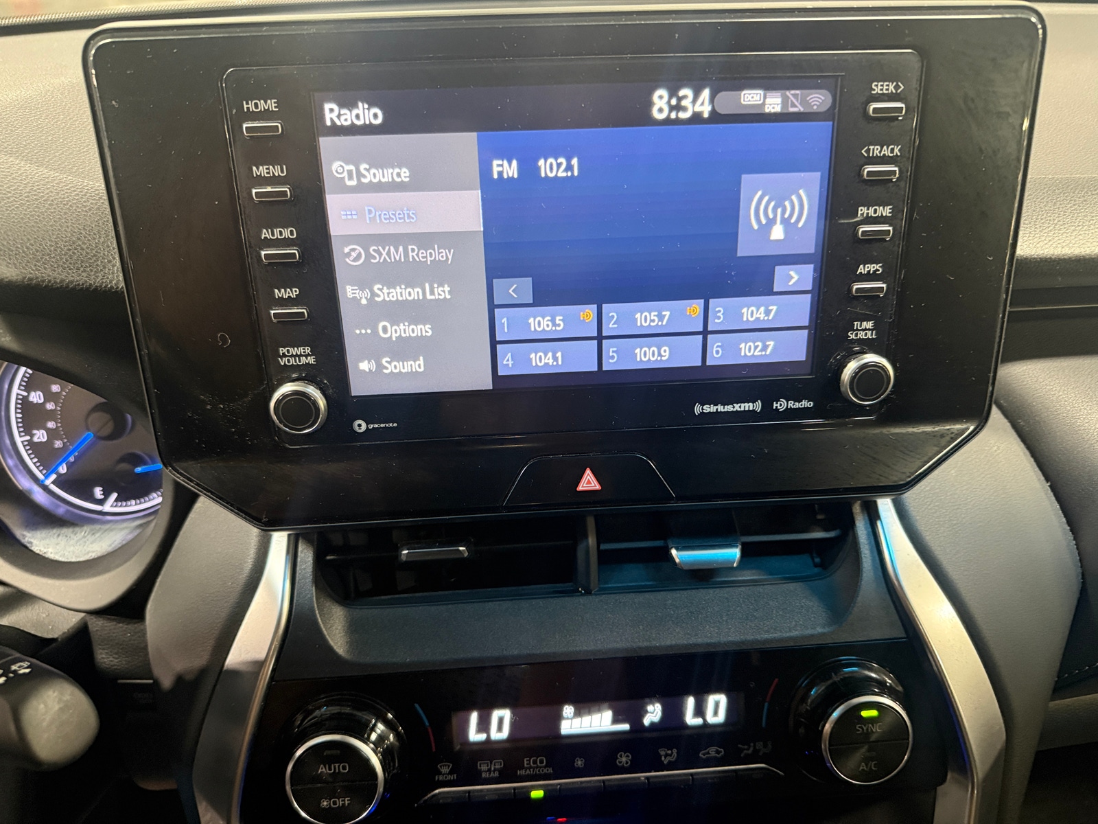 Thumbnail: 2022 Toyota Venza - 4