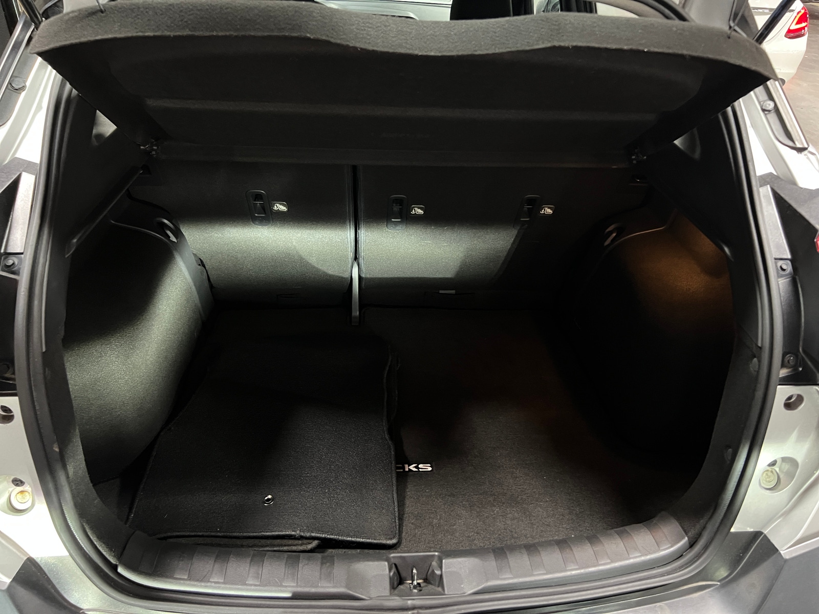 Thumbnail: 2019 Nissan Kicks - 7