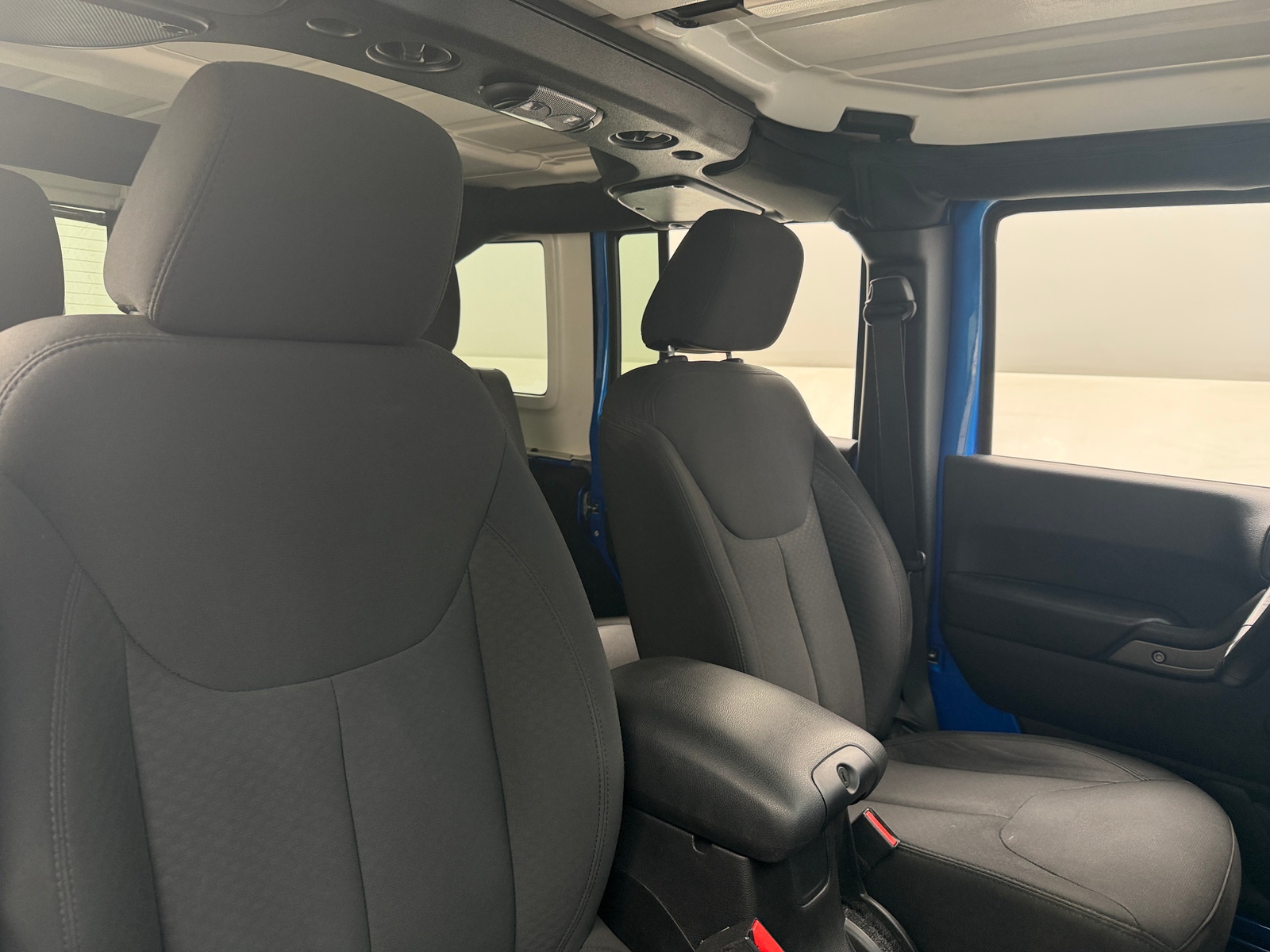 Thumbnail: 2016 Jeep Wrangler - 2