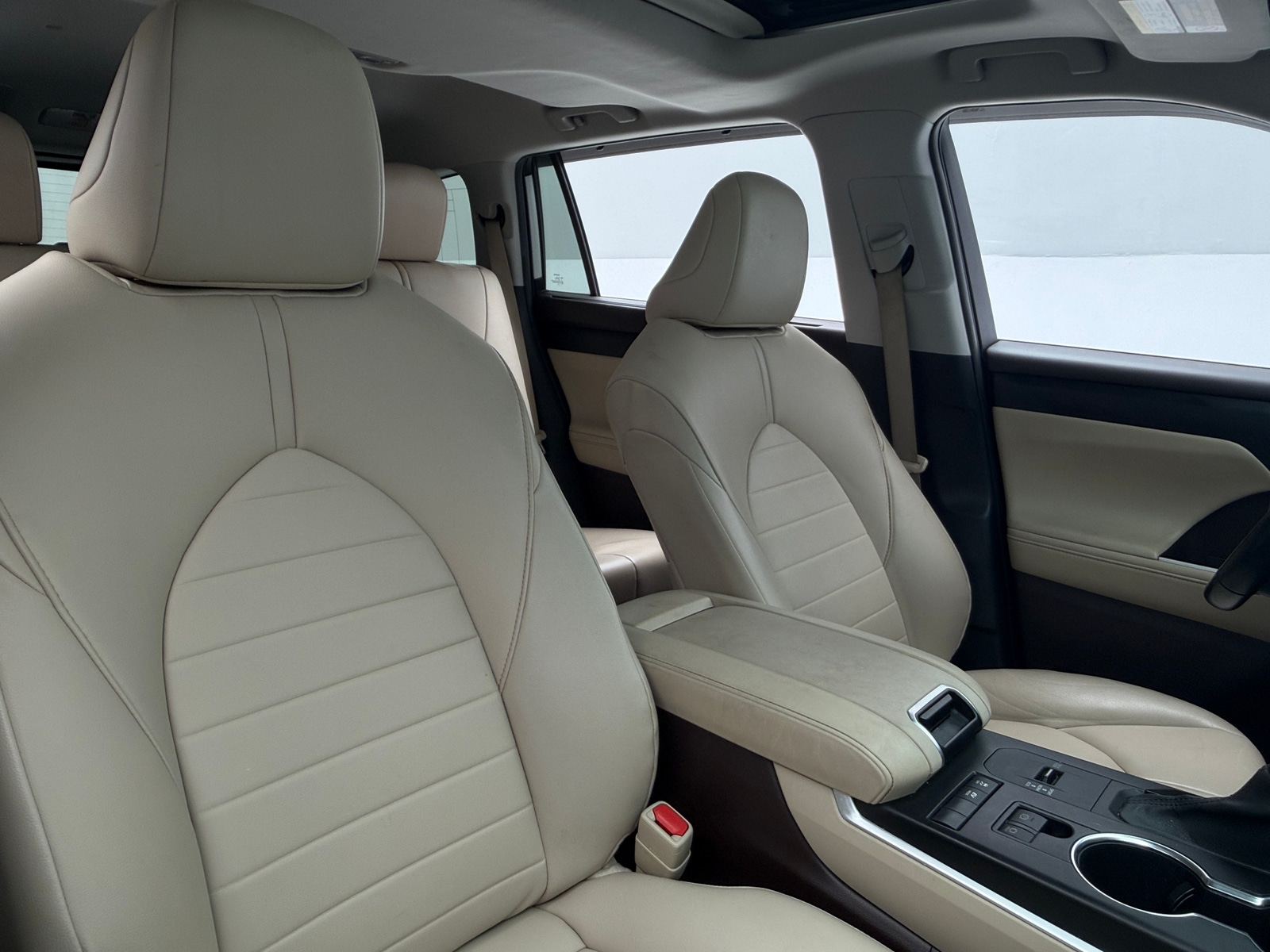 Thumbnail: 2021 Toyota Highlander - 2