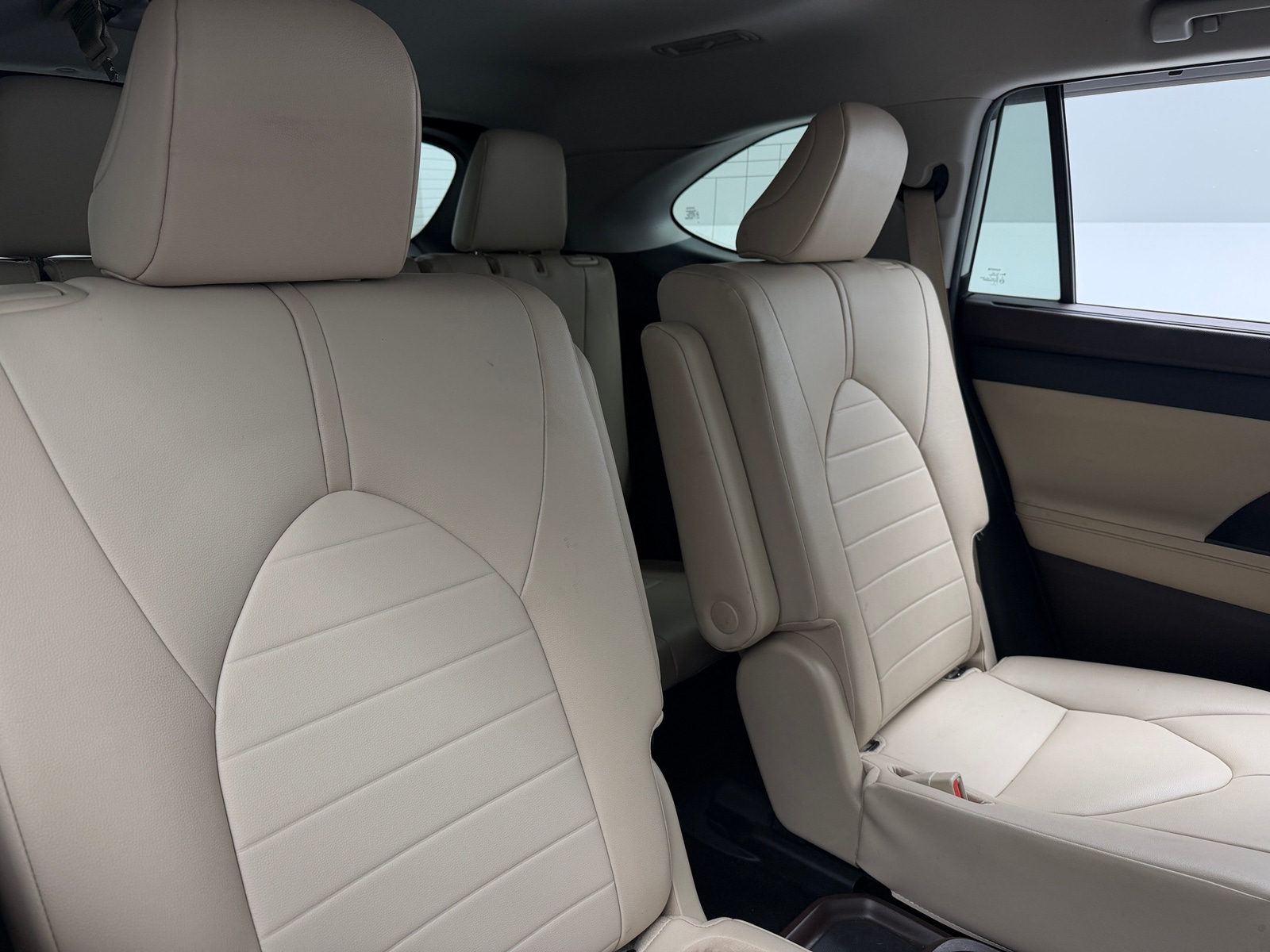 Thumbnail: 2021 Toyota Highlander - 6