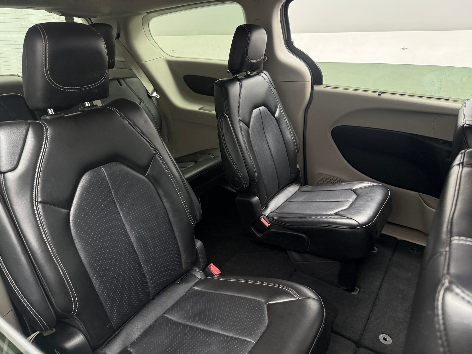 Thumbnail: 2024 Chrysler Pacifica - 5