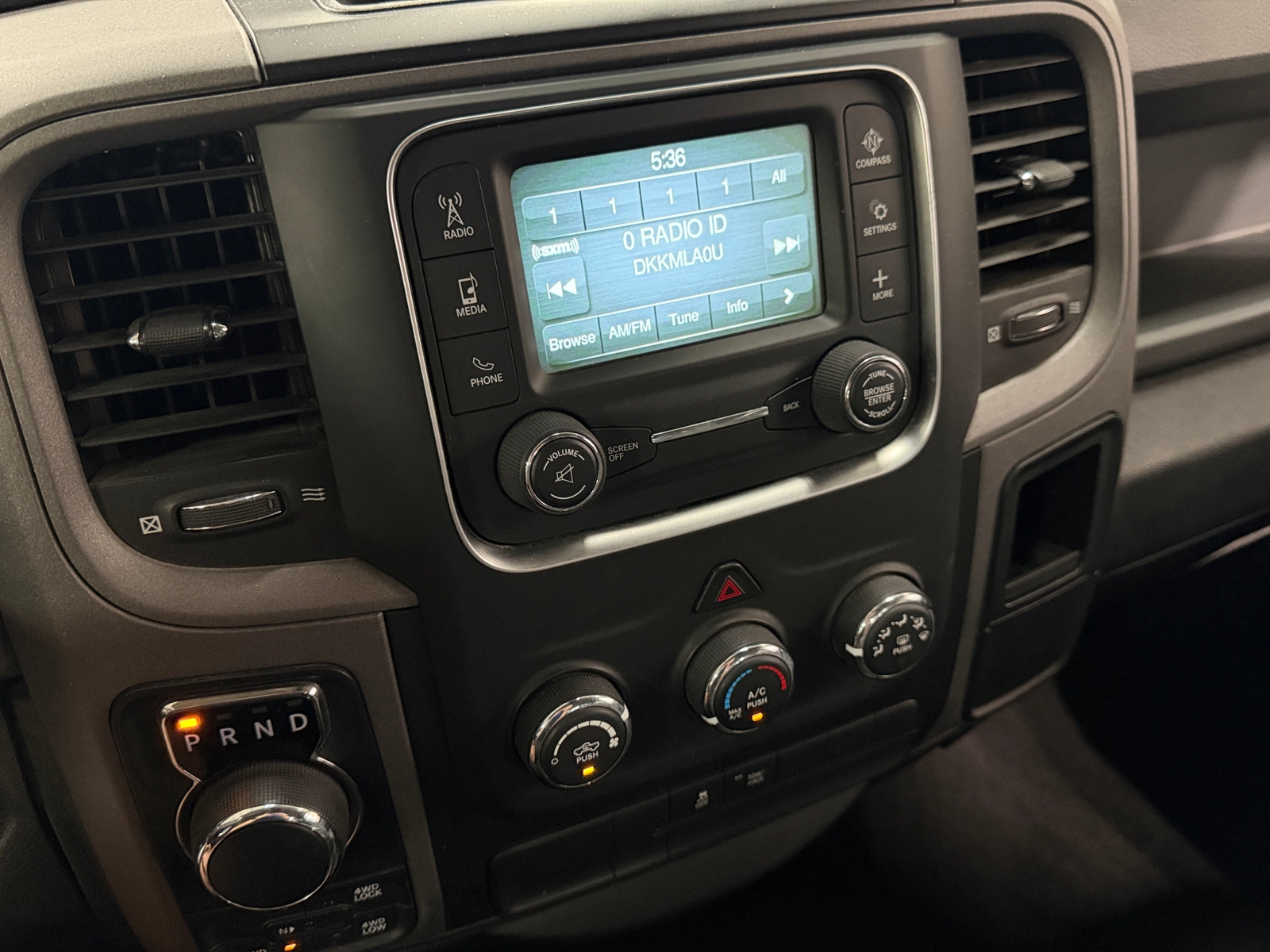 Thumbnail: 2019 RAM 1500 Classic - 4