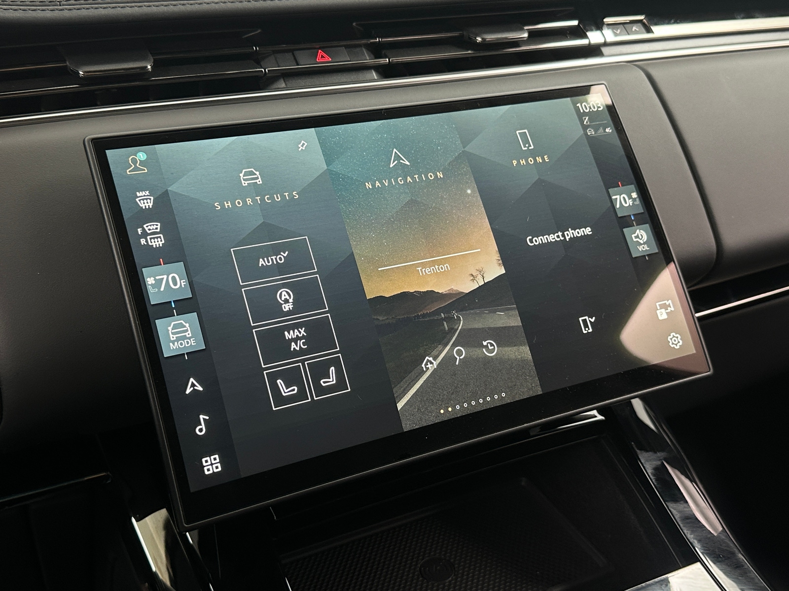 Thumbnail: 2024 Land Rover Range Rover Sport - 3