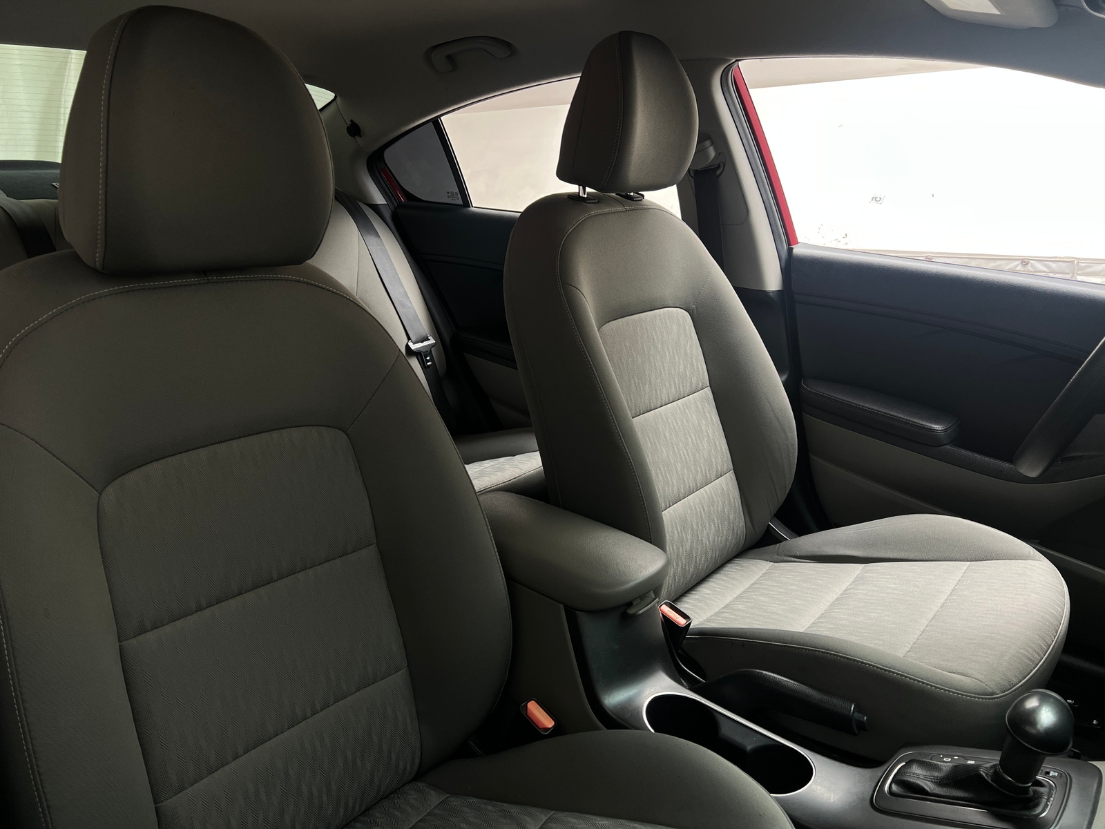 Thumbnail: 2016 Kia Forte - 2