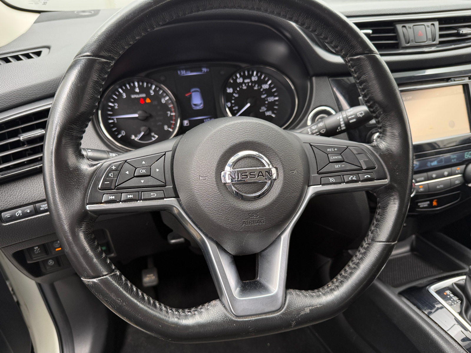 Thumbnail: 2017 Nissan Rogue Sport - 5