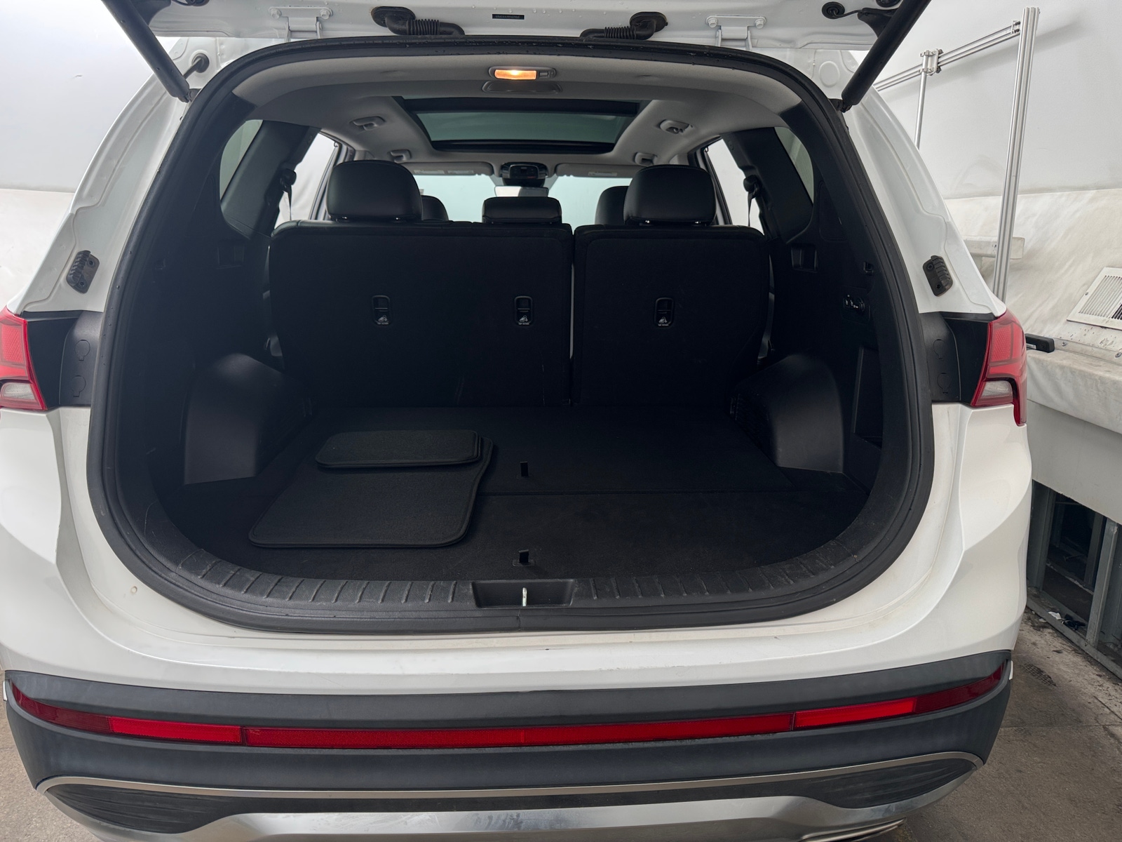Thumbnail: 2023 Hyundai Santa Fe - 6