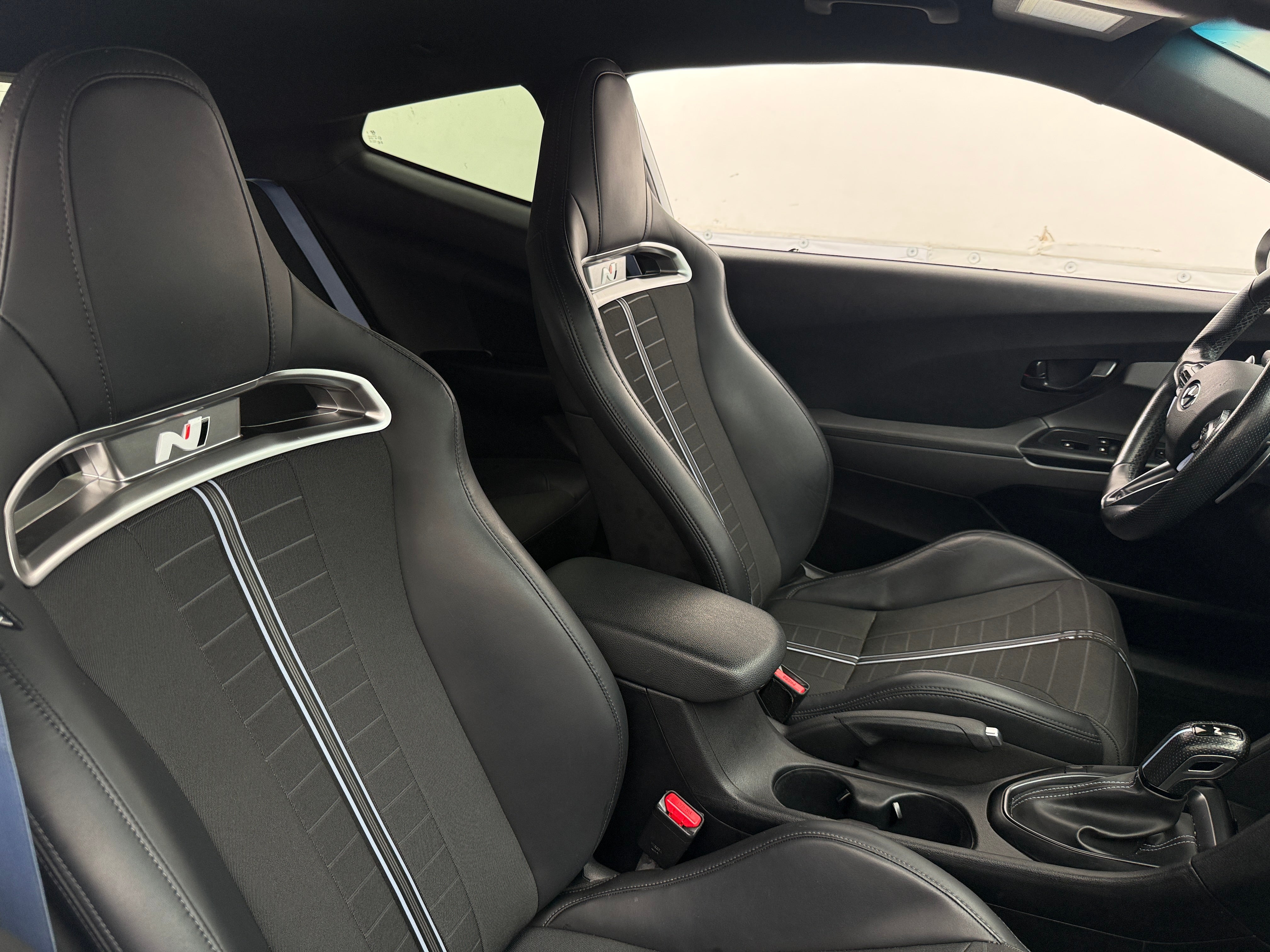 2022 Hyundai Veloster