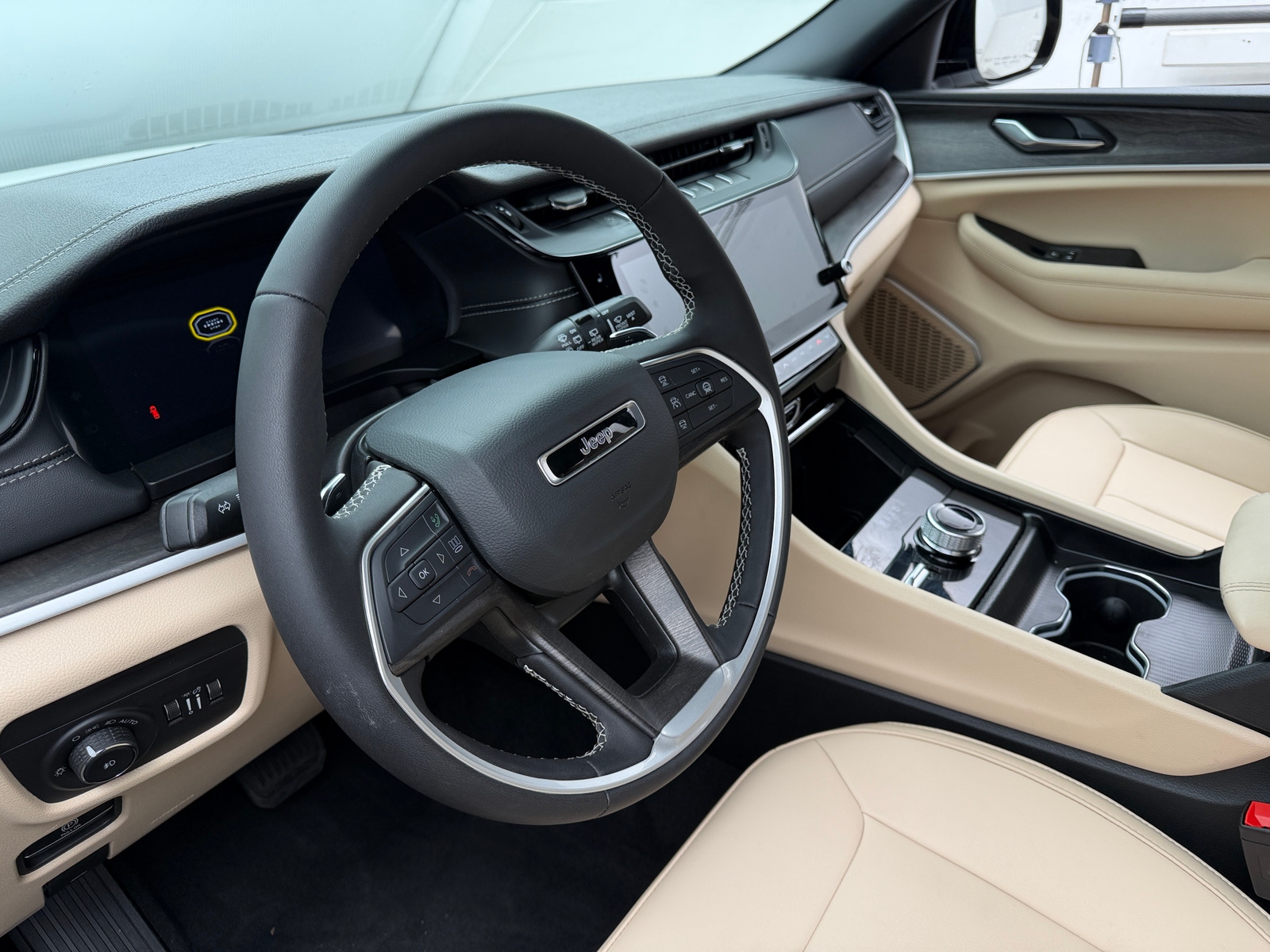 Thumbnail: 2026 Jeep Grand Cherokee - 4