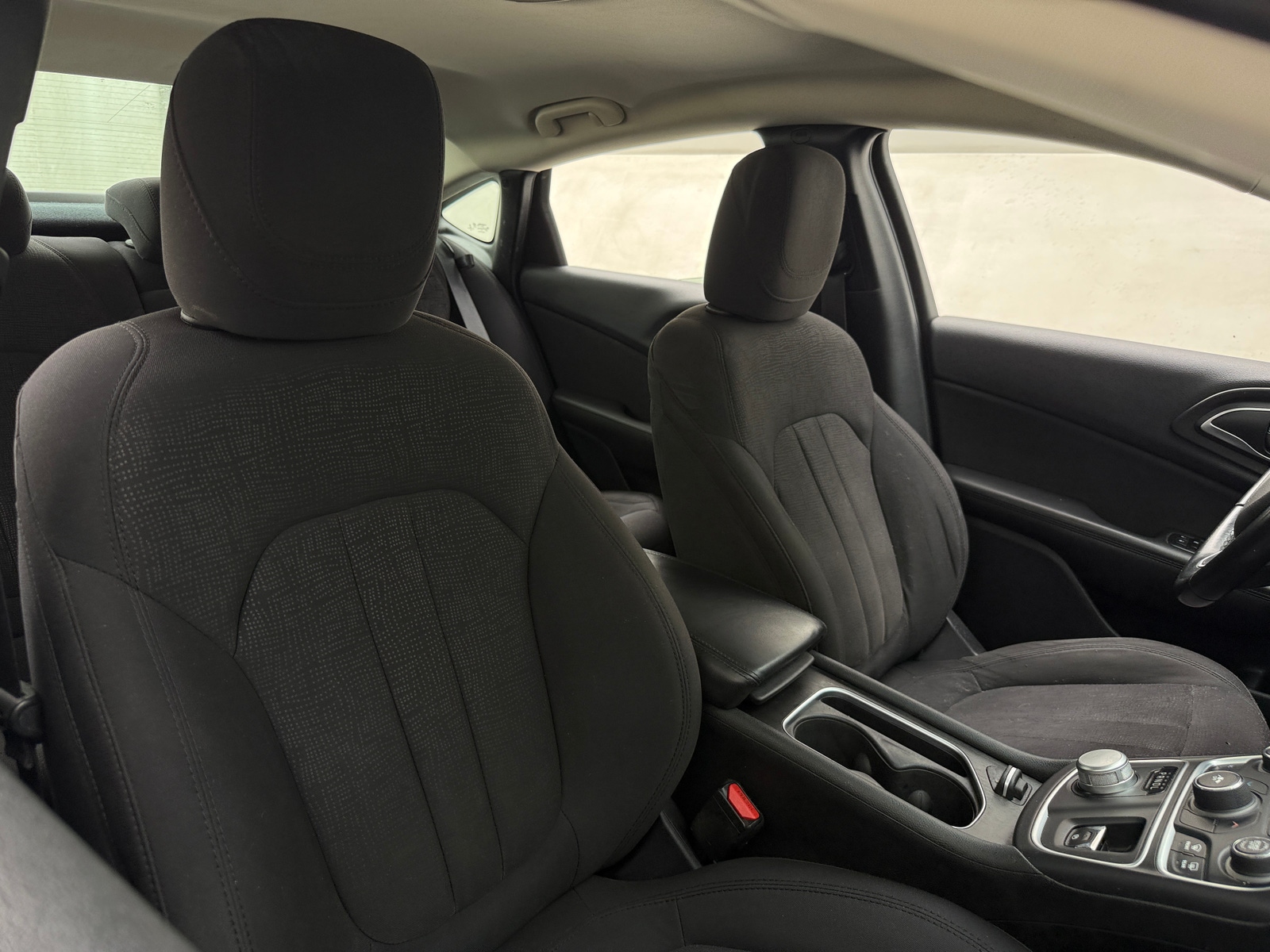 Thumbnail: 2015 Chrysler 200 - 2