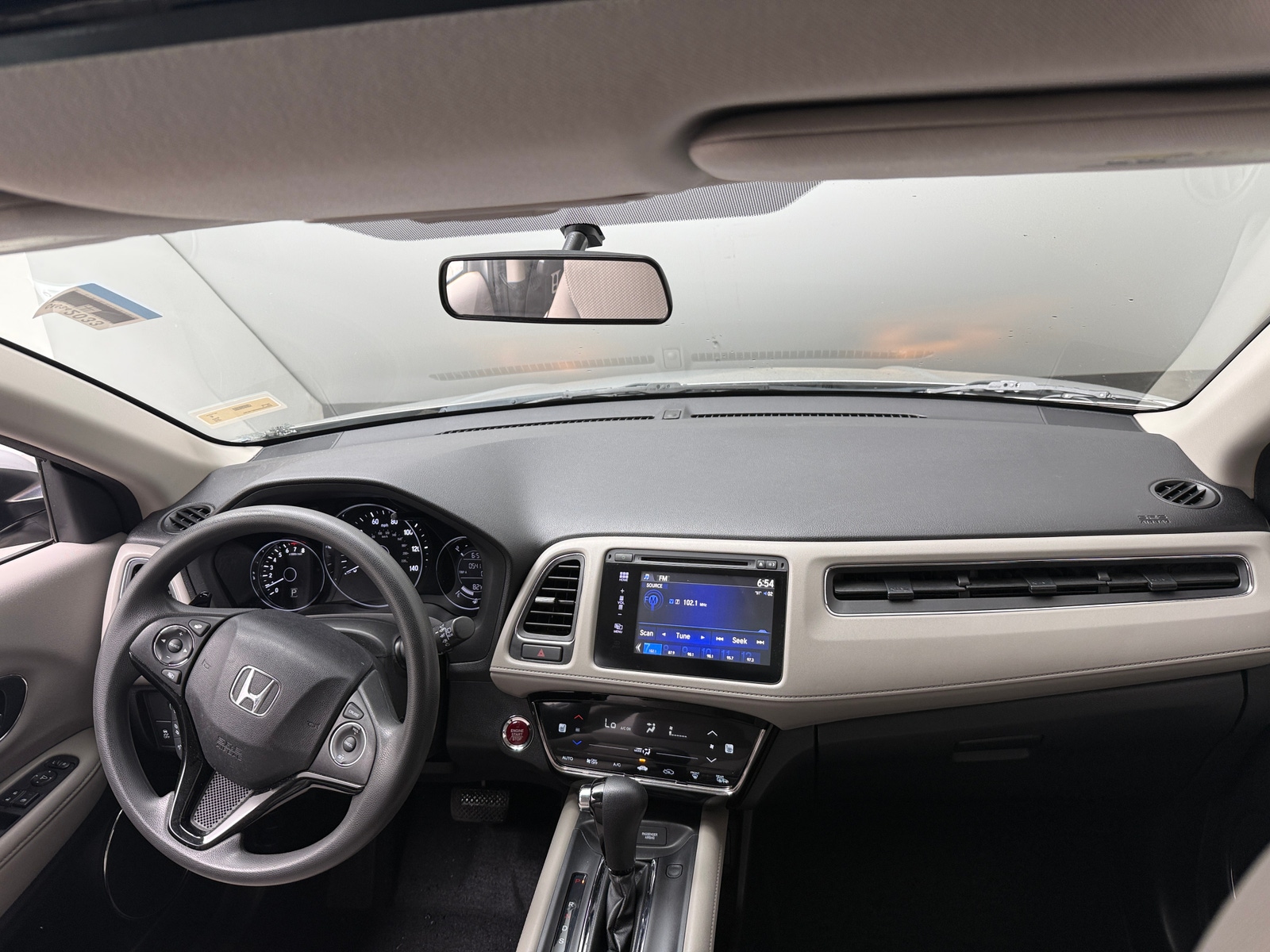 Thumbnail: 2016 Honda HR-V - 3