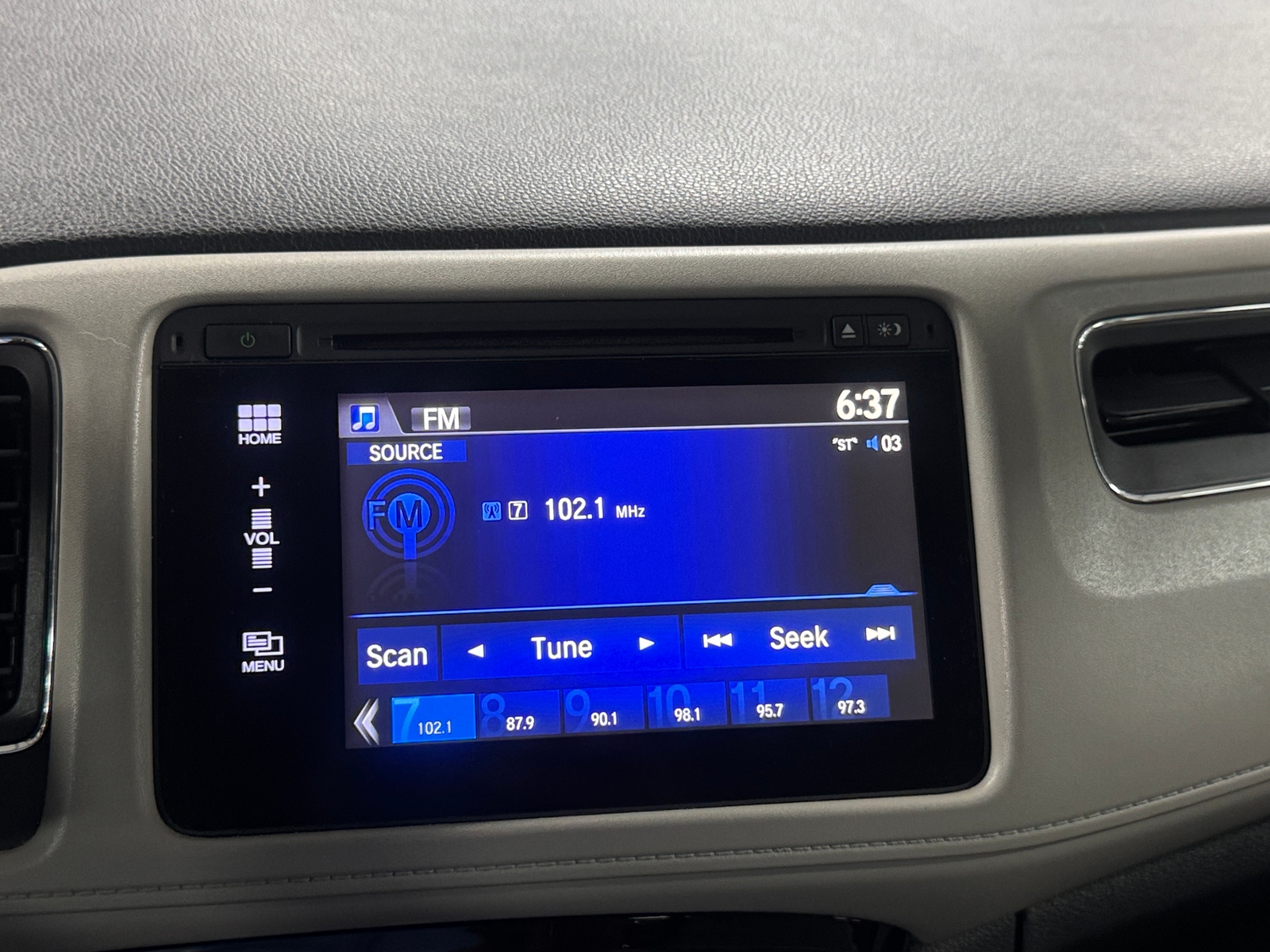 Thumbnail: 2016 Honda HR-V - 4
