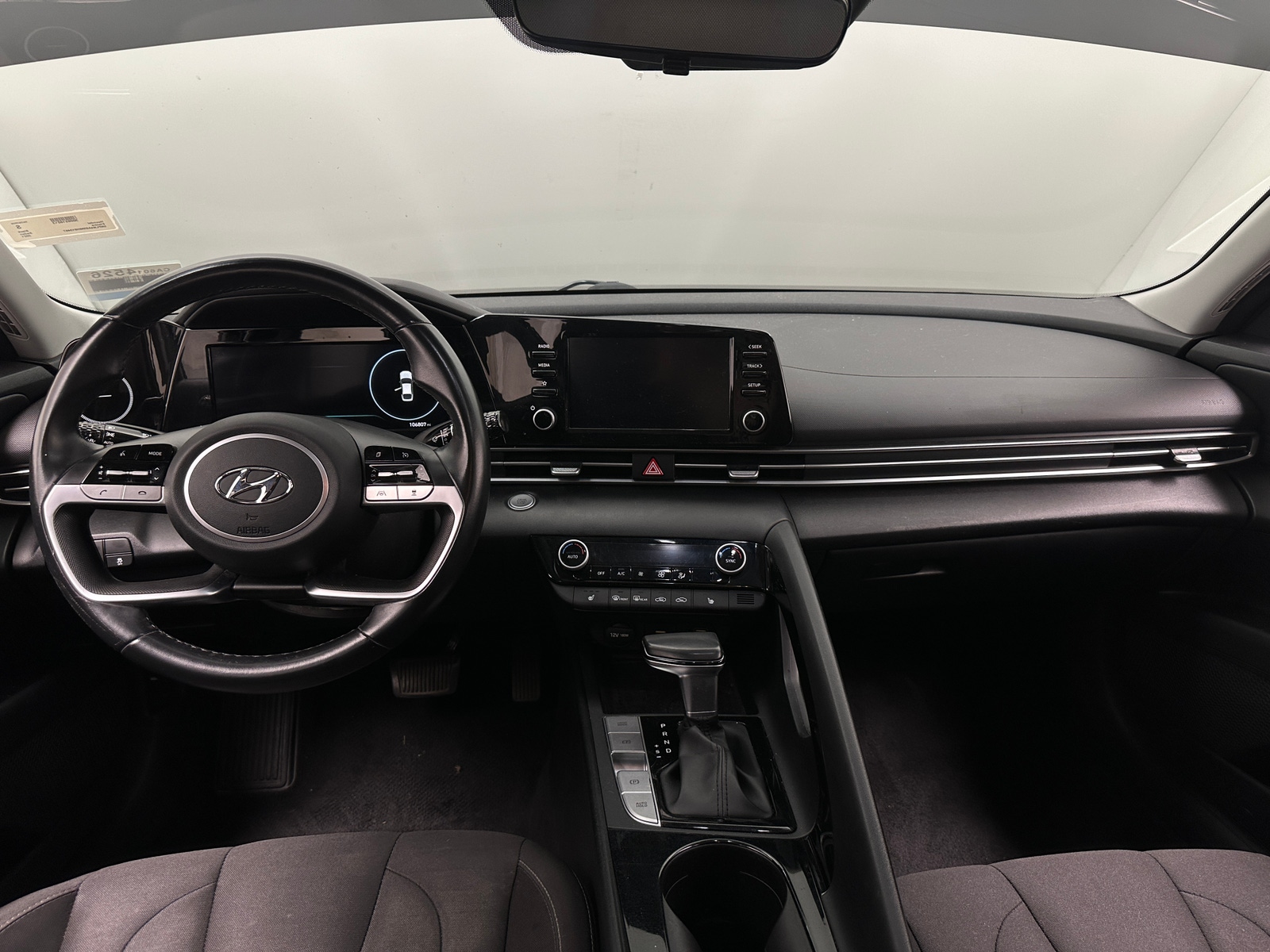 Thumbnail: 2021 Hyundai Elantra - 3