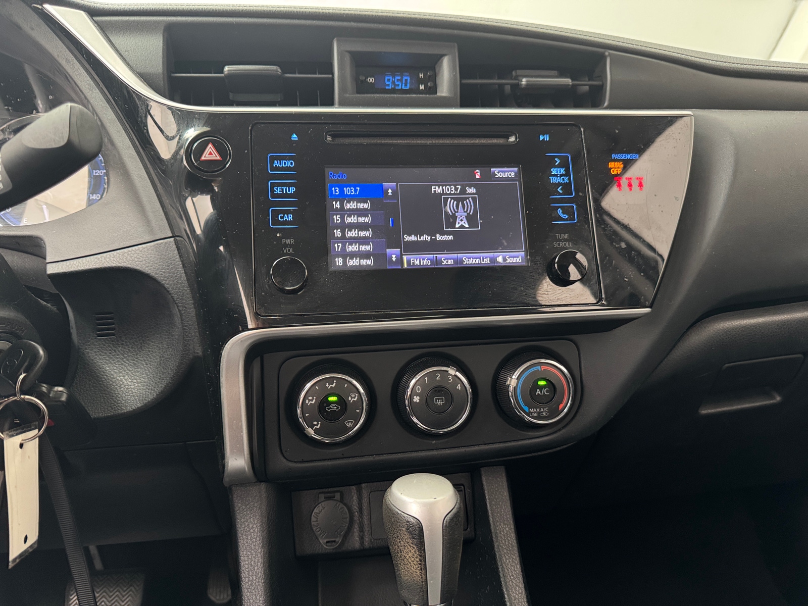 Thumbnail: 2018 Toyota Corolla - 4