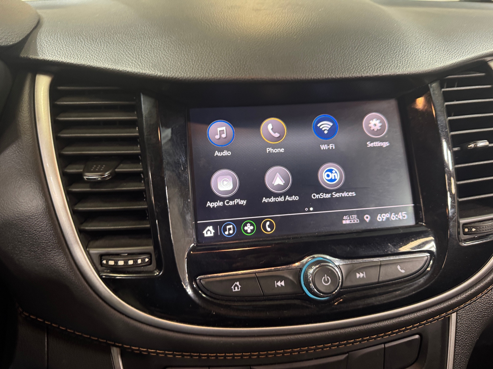 Thumbnail: 2021 Chevrolet Trax - 4