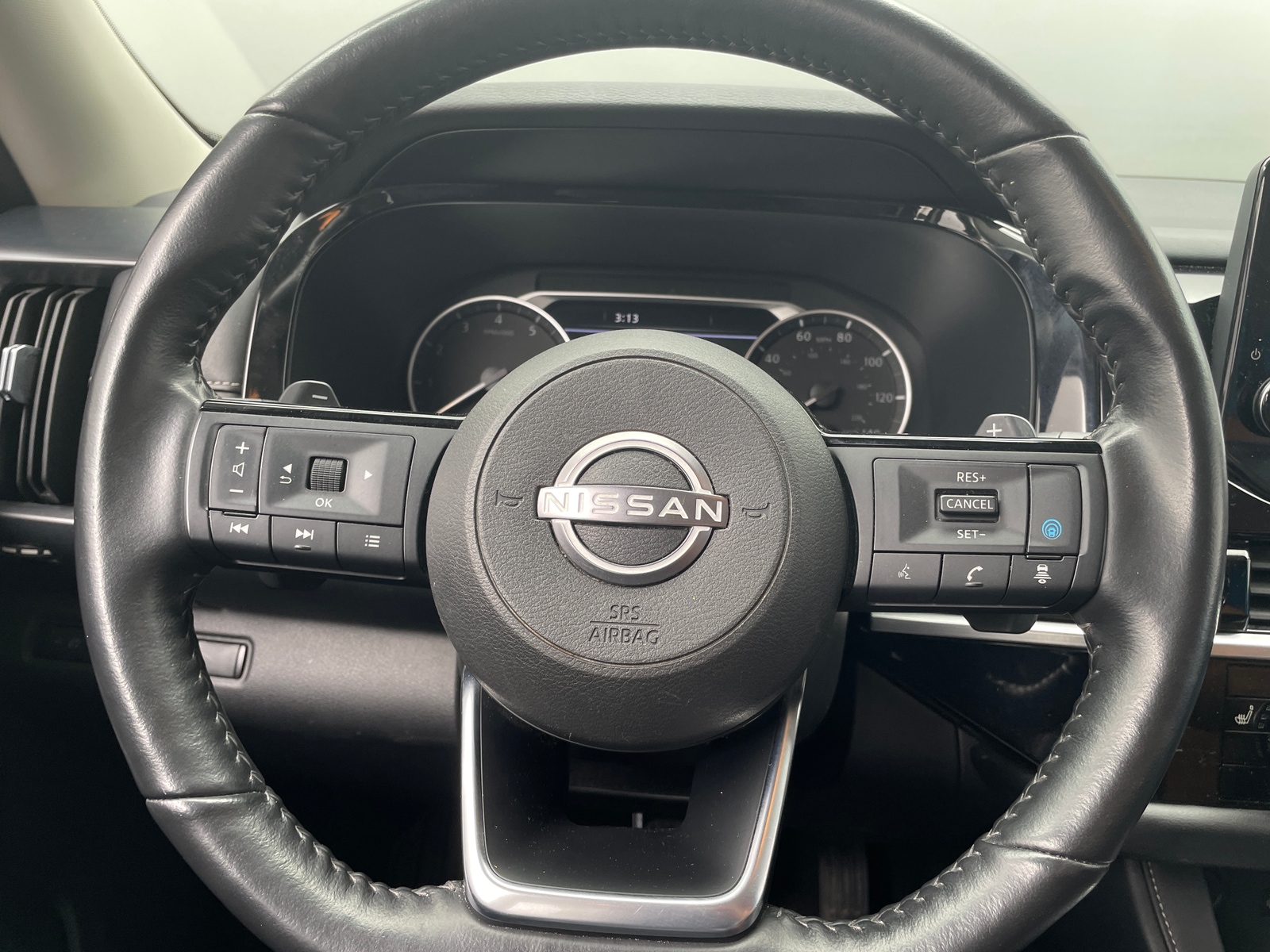 Thumbnail: 2023 Nissan Pathfinder - 4