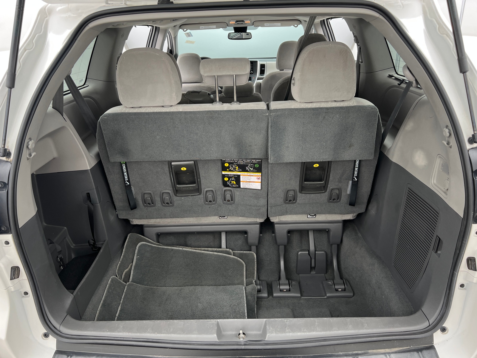 Thumbnail: 2019 Toyota Sienna - 7