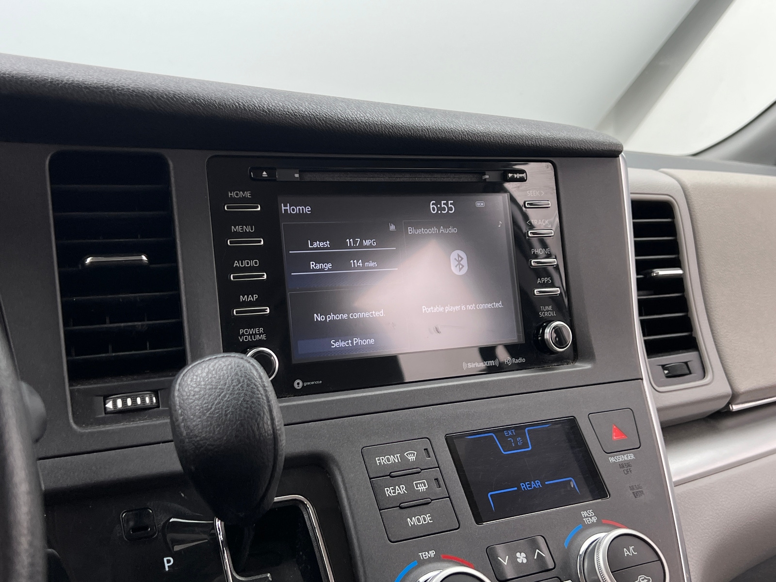 Thumbnail: 2019 Toyota Sienna - 4