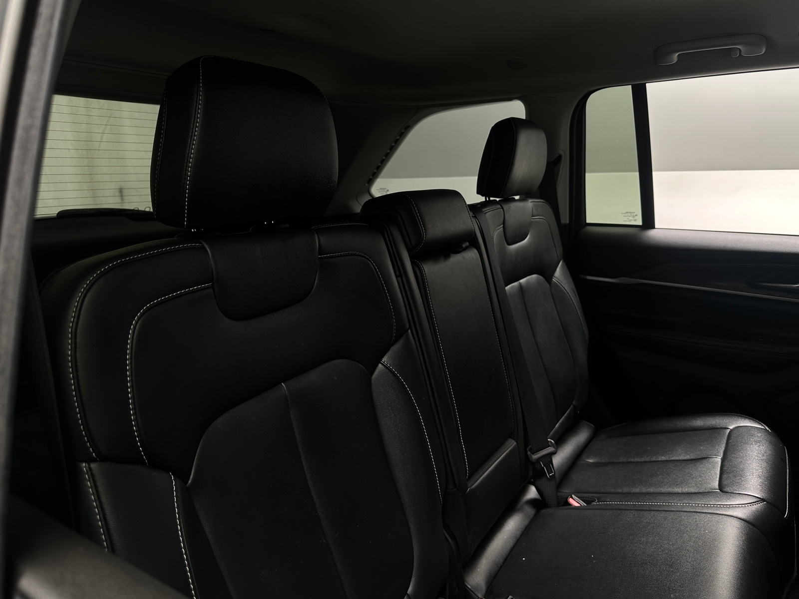 Thumbnail: 2023 Jeep Grand Cherokee - 5