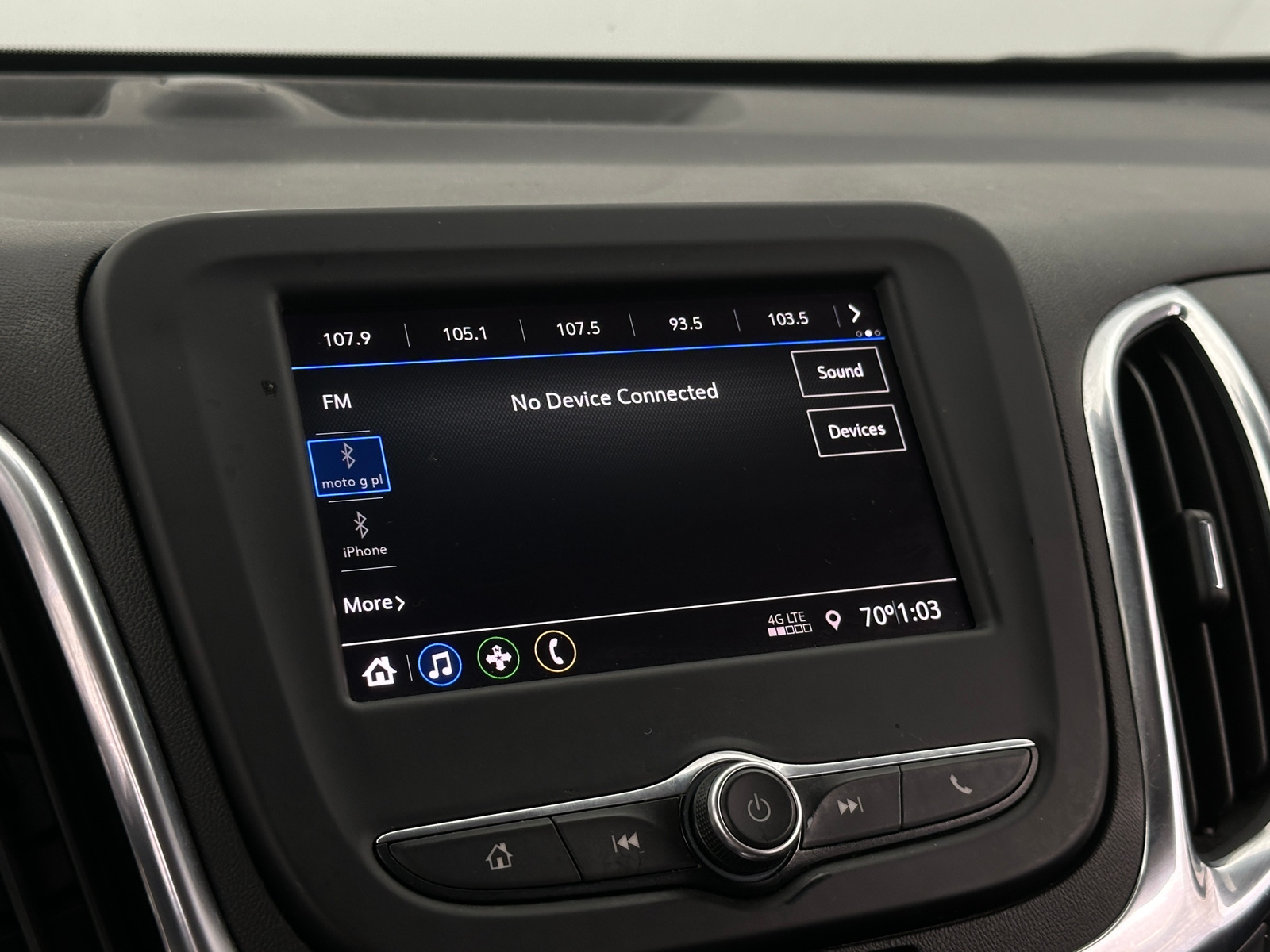 Thumbnail: 2021 Chevrolet Equinox - 4