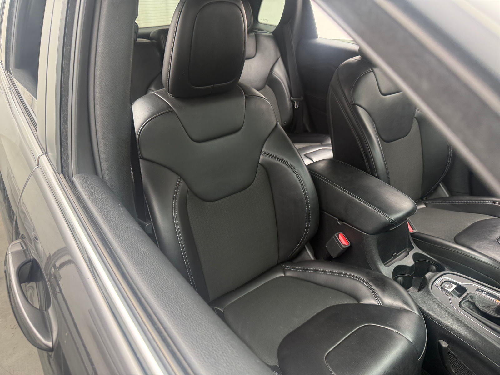 Thumbnail: 2019 Jeep Cherokee - 2