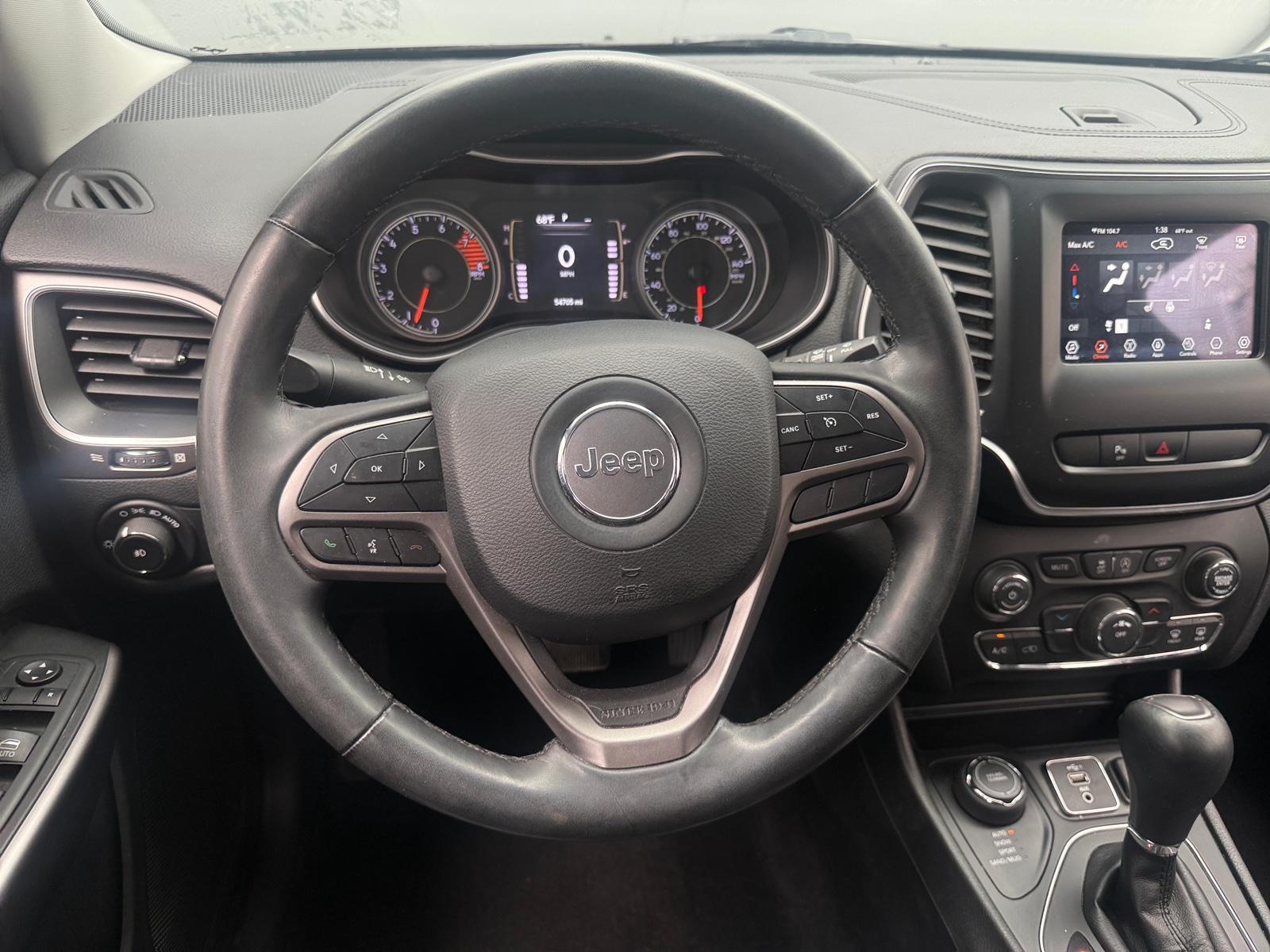 Thumbnail: 2019 Jeep Cherokee - 5