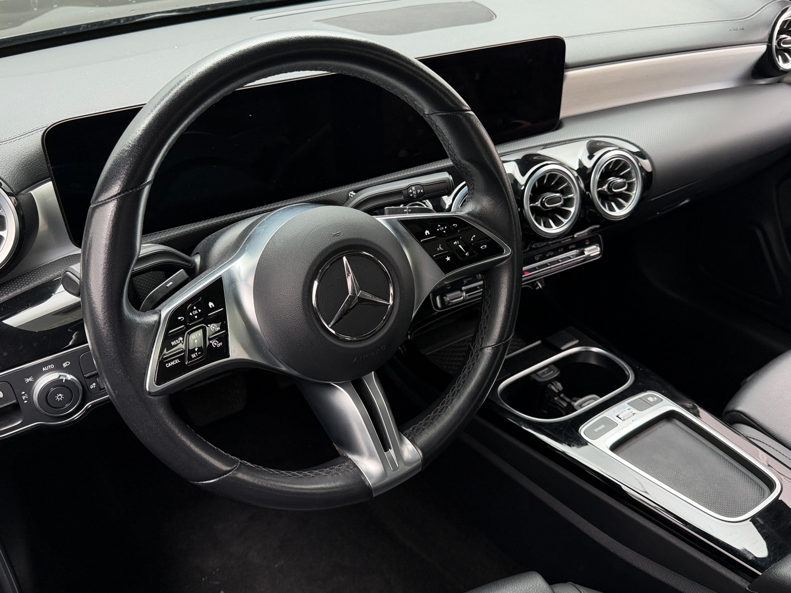 Thumbnail: 2025 Mercedes-Benz CLA - 4