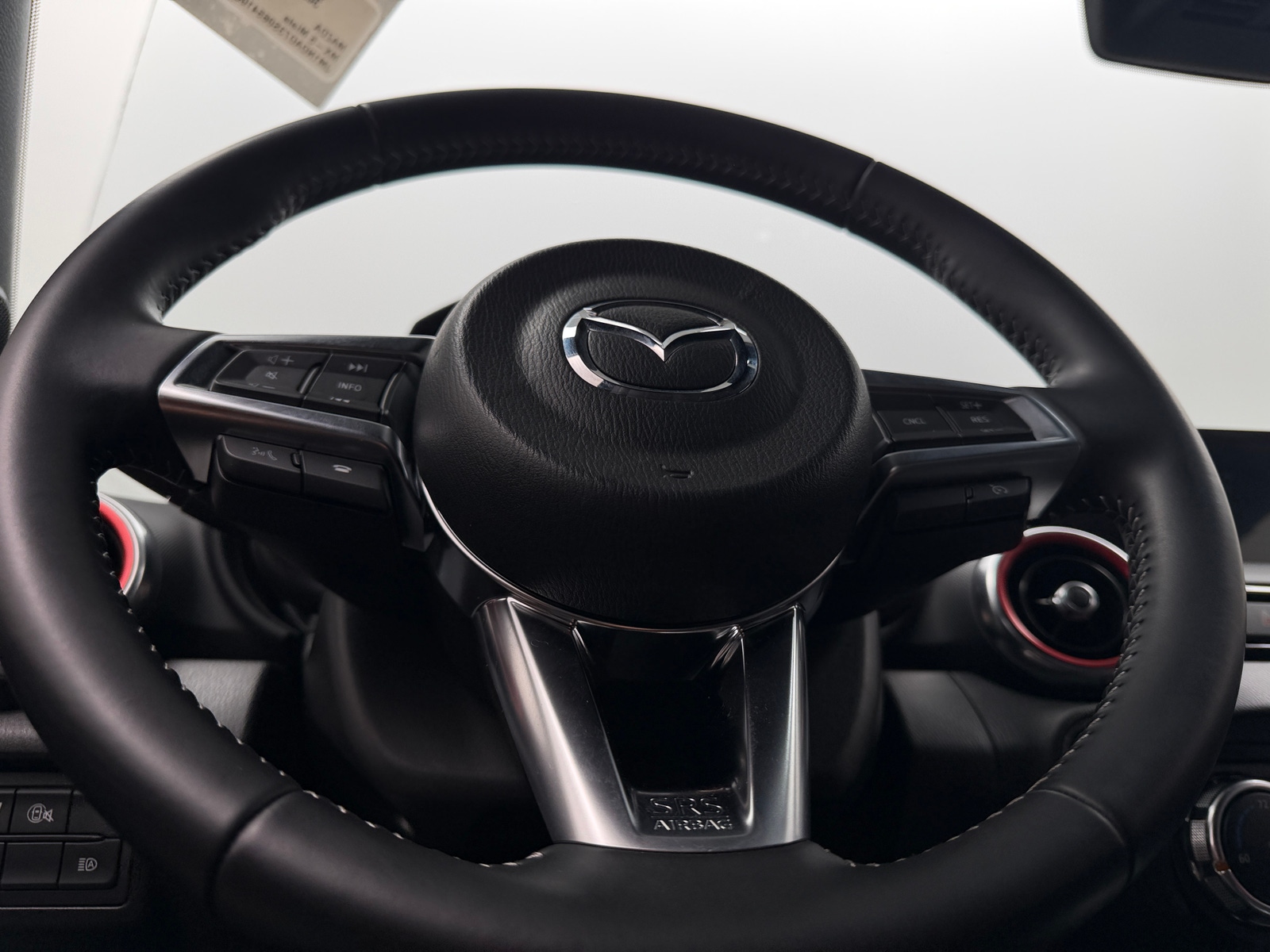 Thumbnail: 2025 Mazda MX-5 Miata - 3