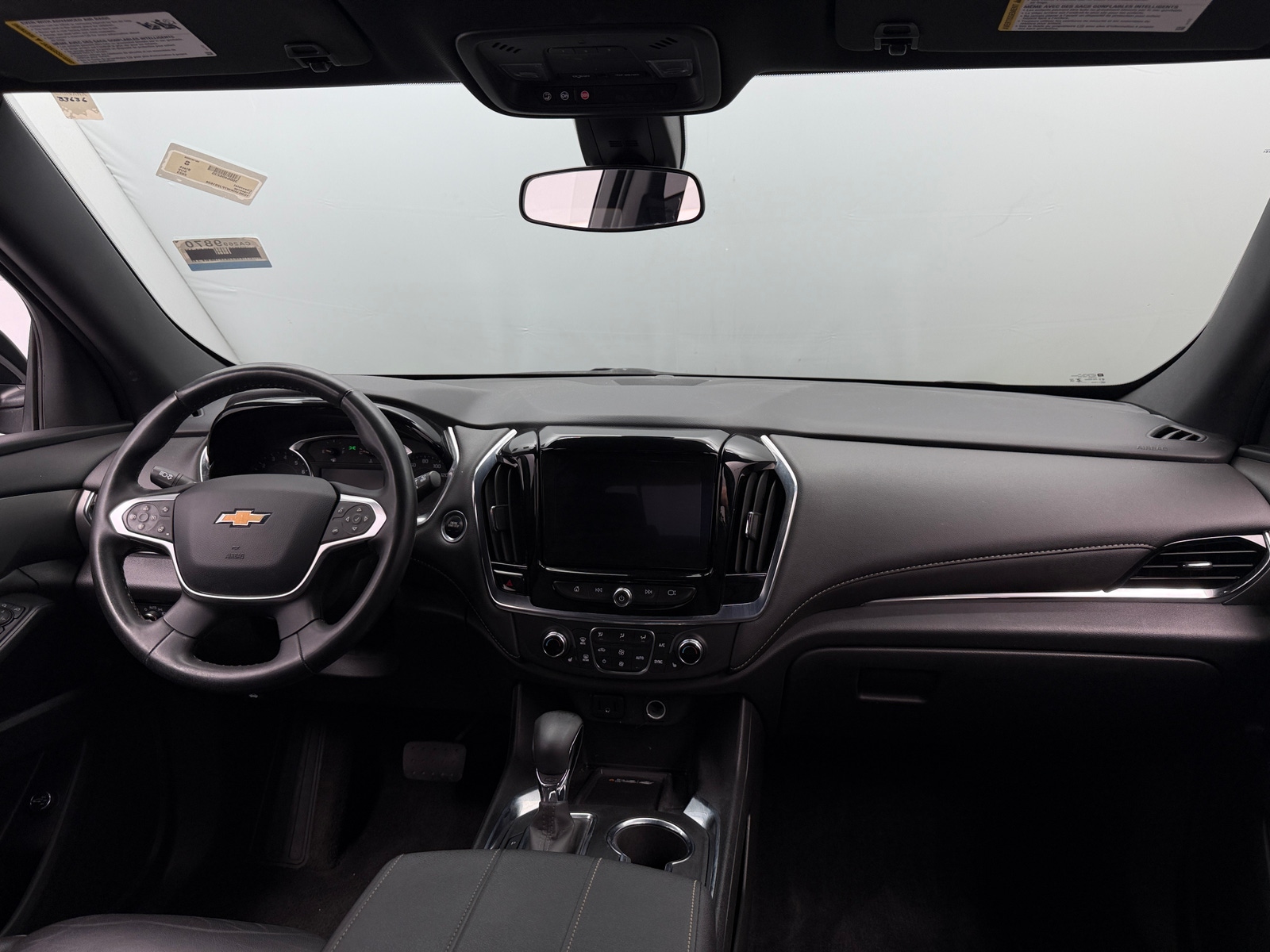Thumbnail: 2023 Chevrolet Traverse - 2