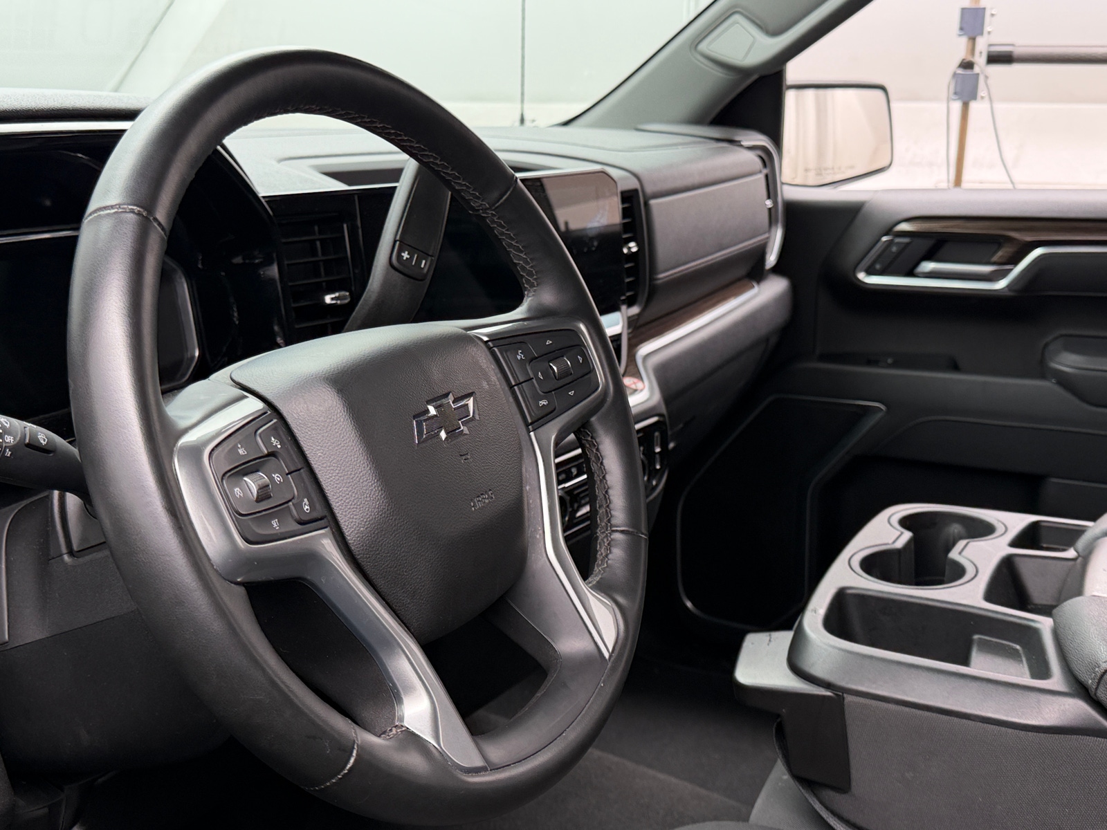 Thumbnail: 2026 Chevrolet Silverado 1500 - 5