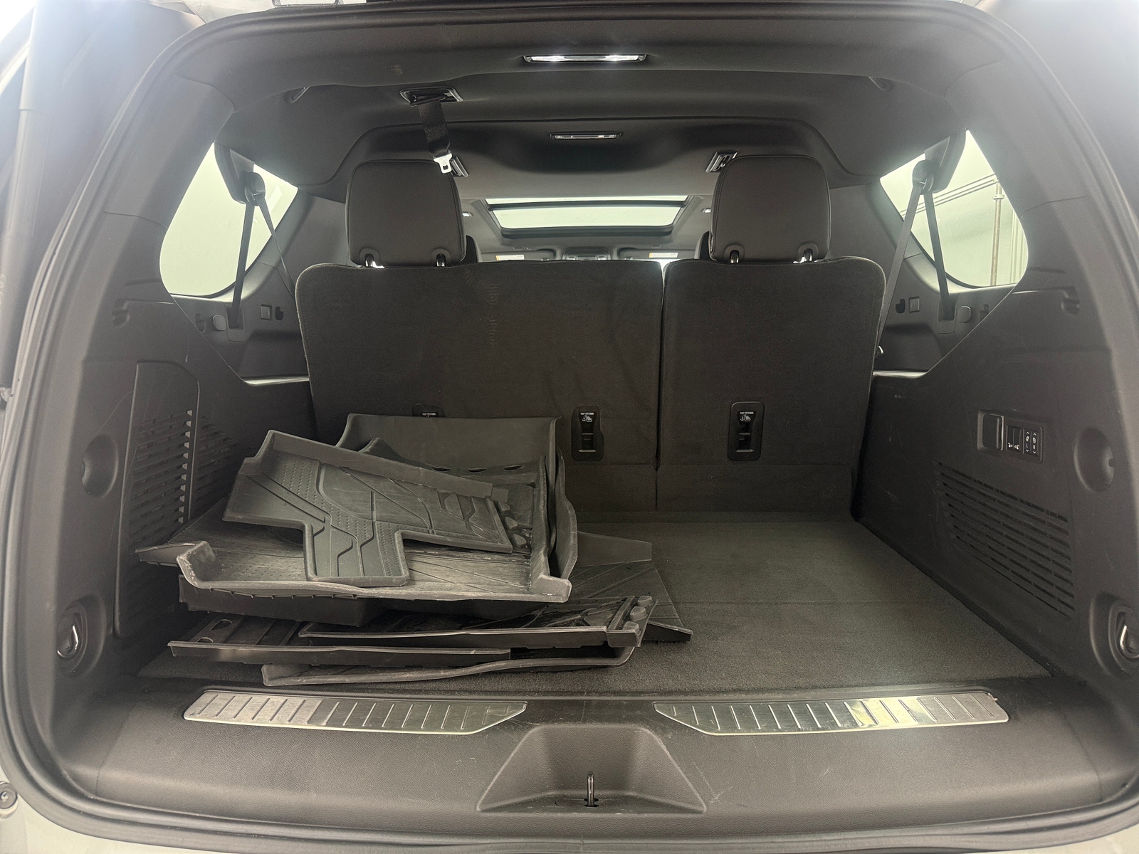 Thumbnail: 2024 Chevrolet Suburban - 6