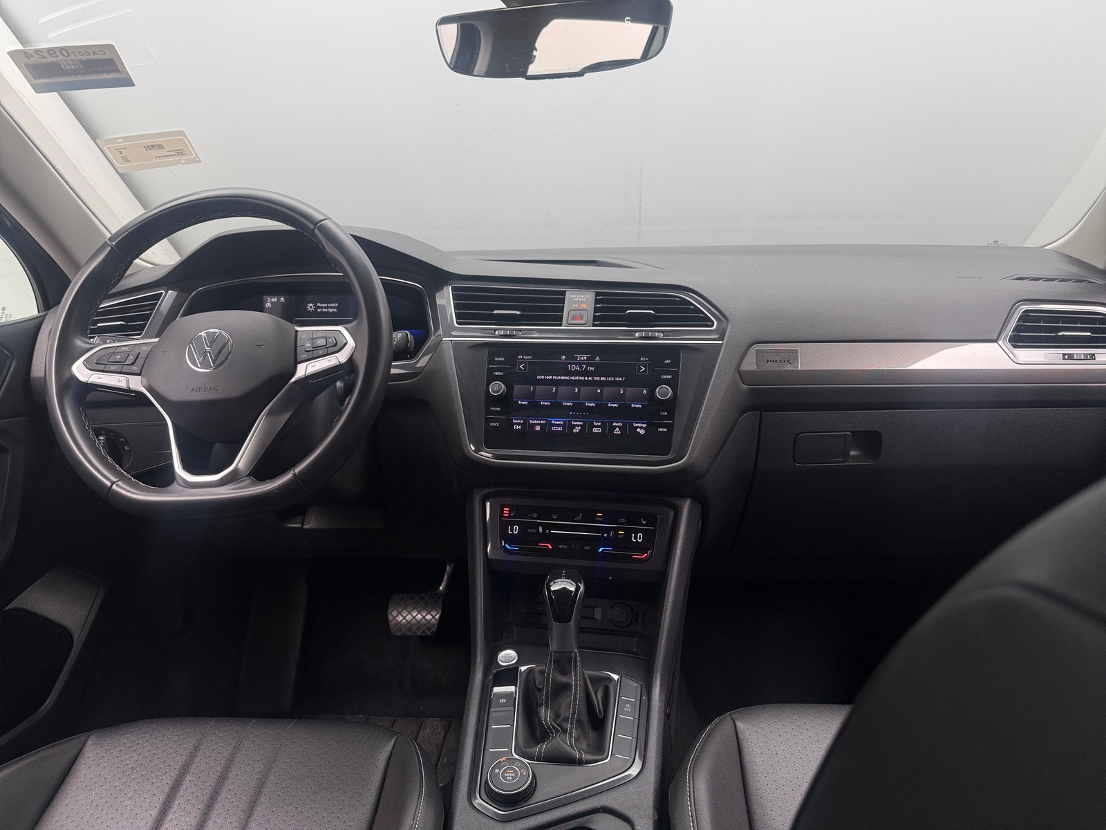 Thumbnail: 2022 Volkswagen Tiguan - 2