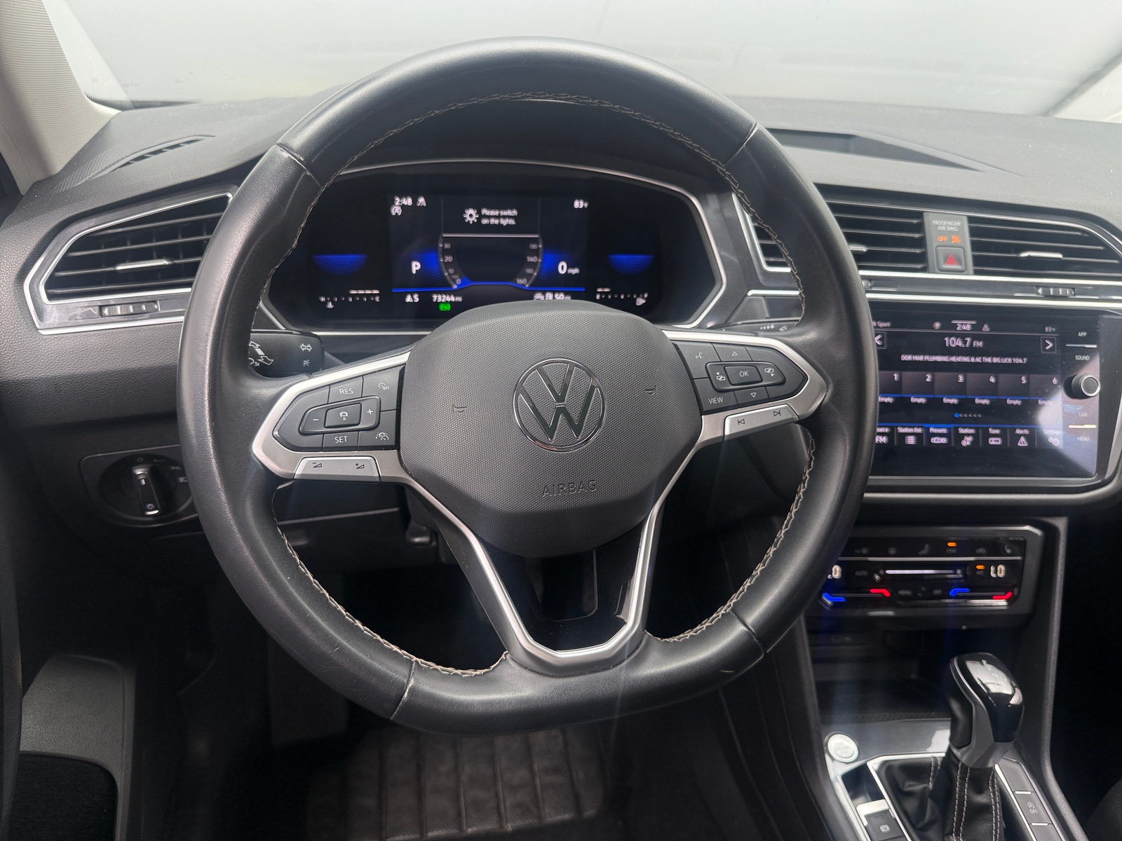 Thumbnail: 2022 Volkswagen Tiguan - 4