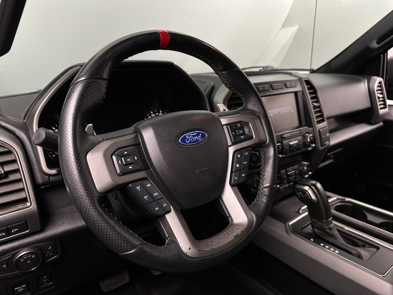Thumbnail: 2019 Ford Econoline - 4