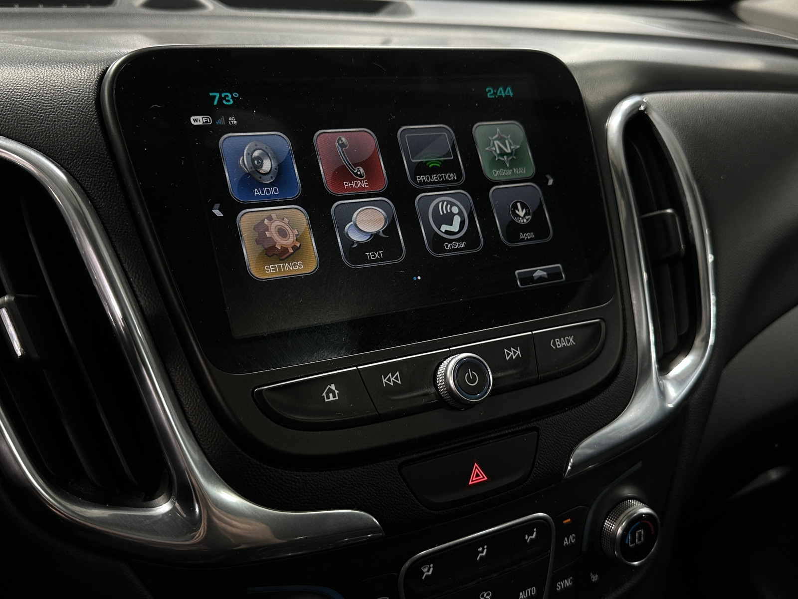 Thumbnail: 2018 Chevrolet Equinox - 4