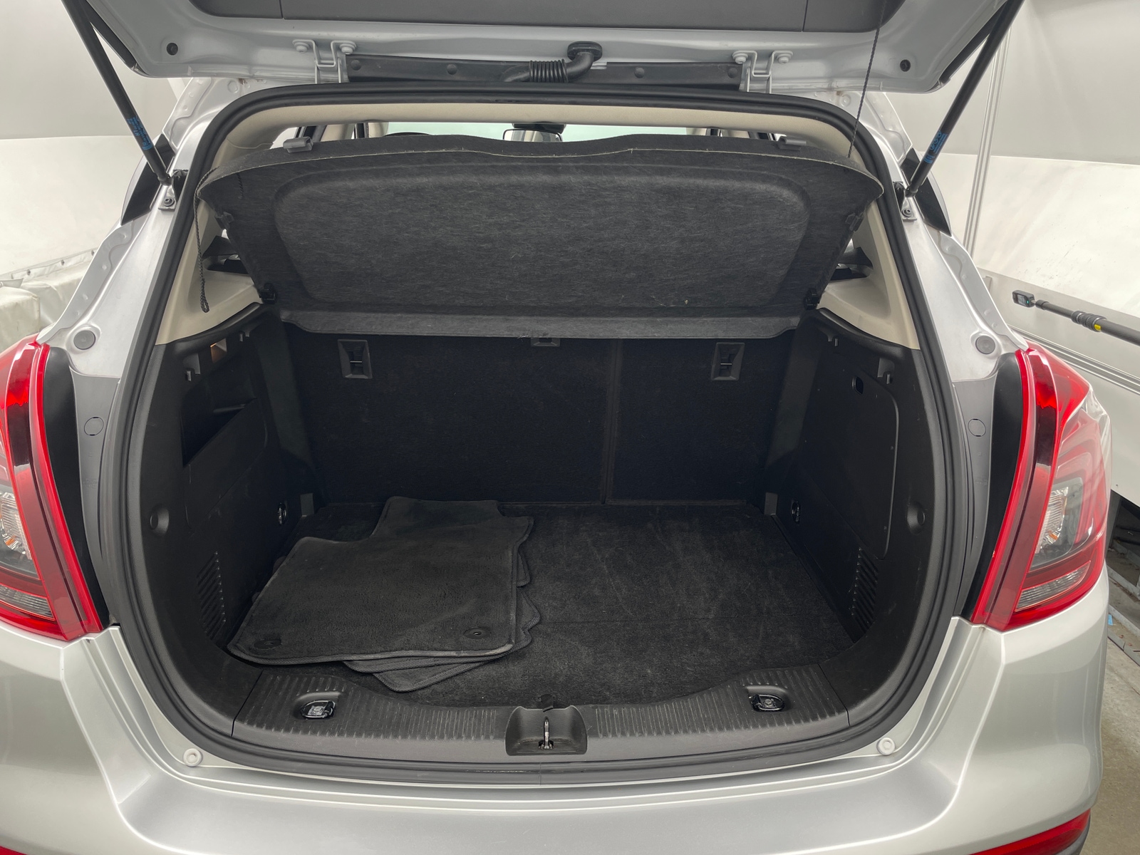 Thumbnail: 2020 Buick Encore - 6