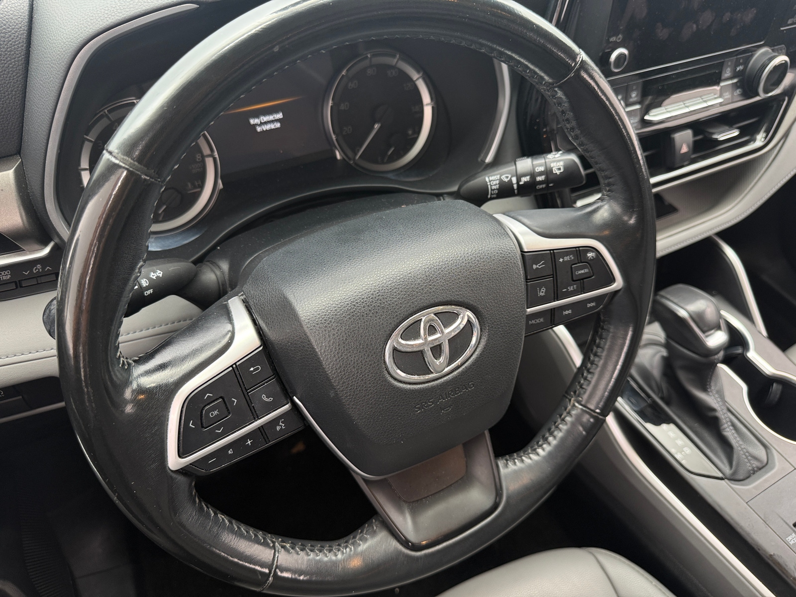 Thumbnail: 2023 Toyota Highlander - 4