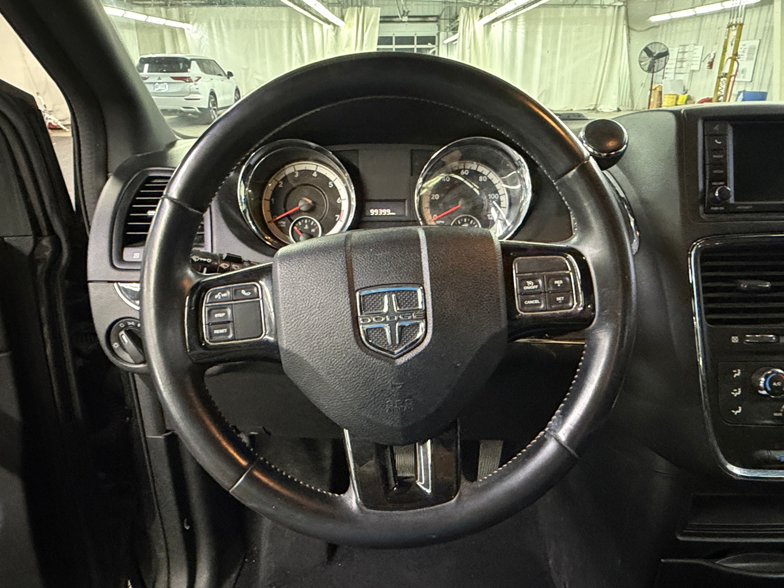 Thumbnail: 2017 Dodge Grand Caravan - 5