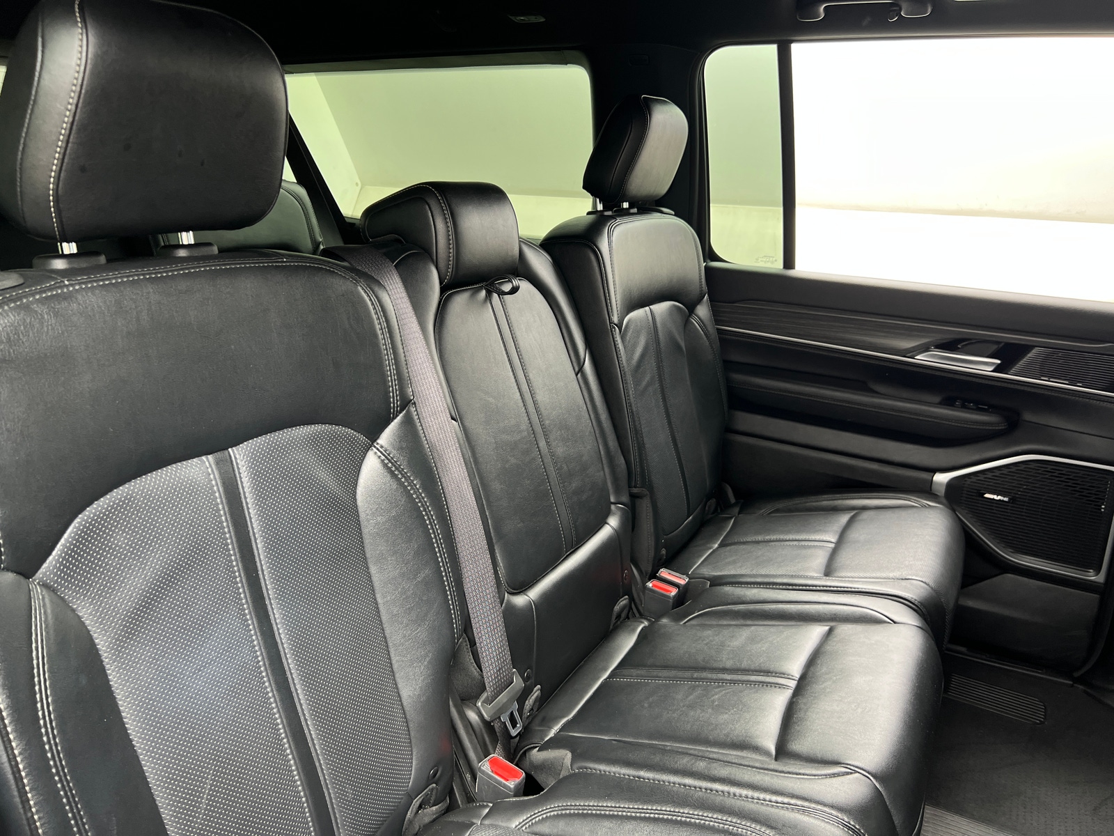 Thumbnail: 2024 Jeep Wagoneer - 5