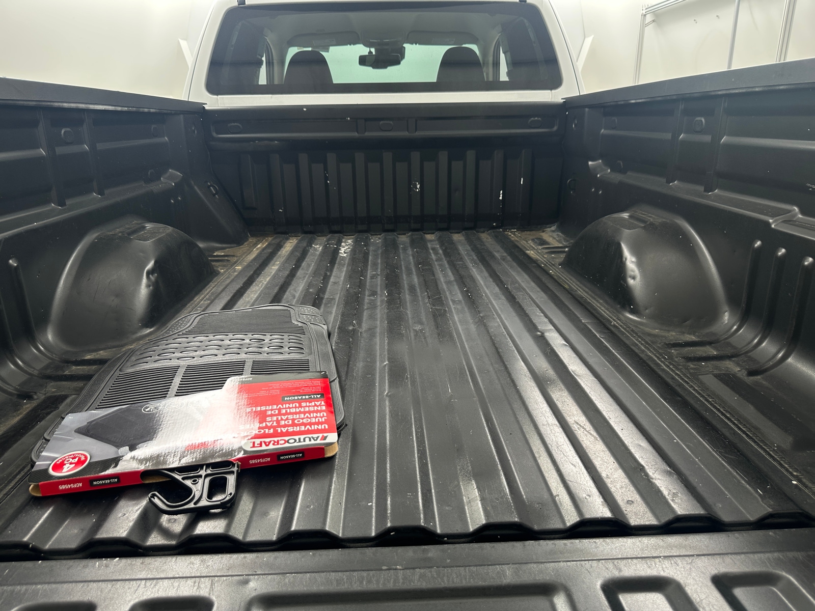 Thumbnail: 2022 Chevrolet Colorado - 6
