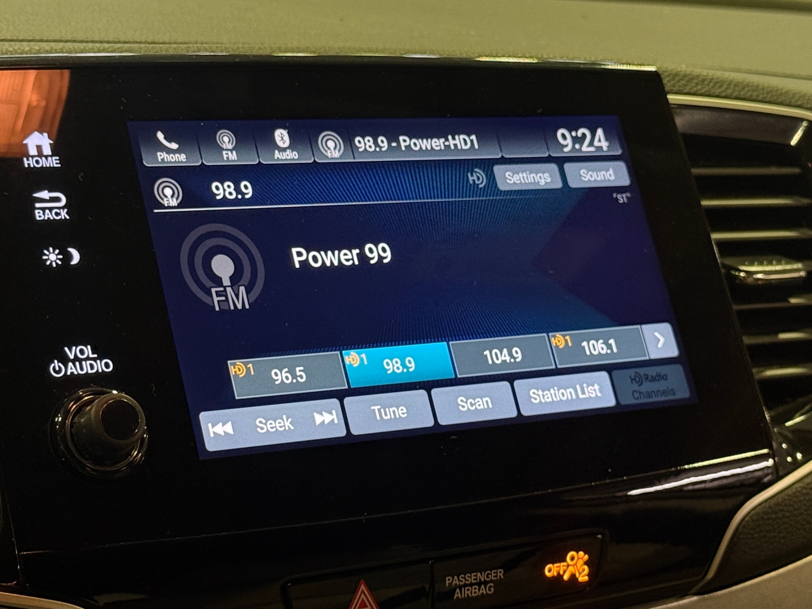 Thumbnail: 2019 Honda Pilot - 3