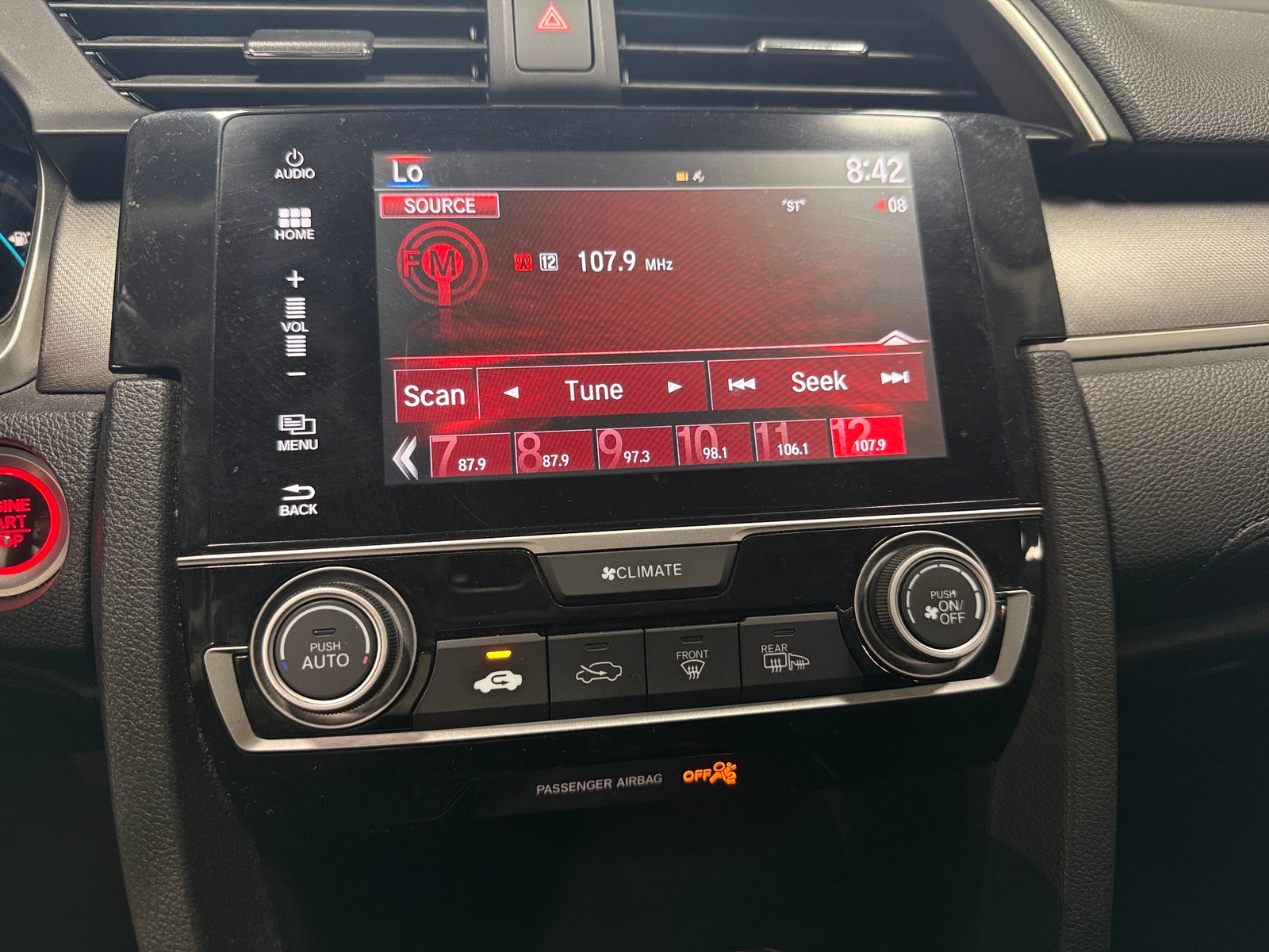 Thumbnail: 2016 Honda Civic - 4
