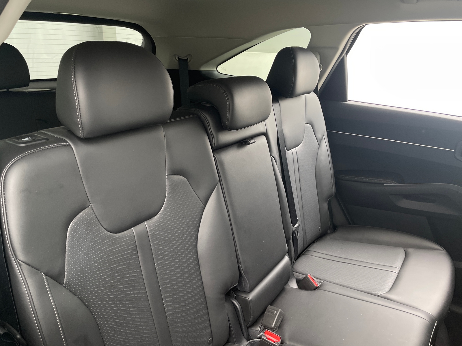 Thumbnail: 2023 Kia Sorento - 5