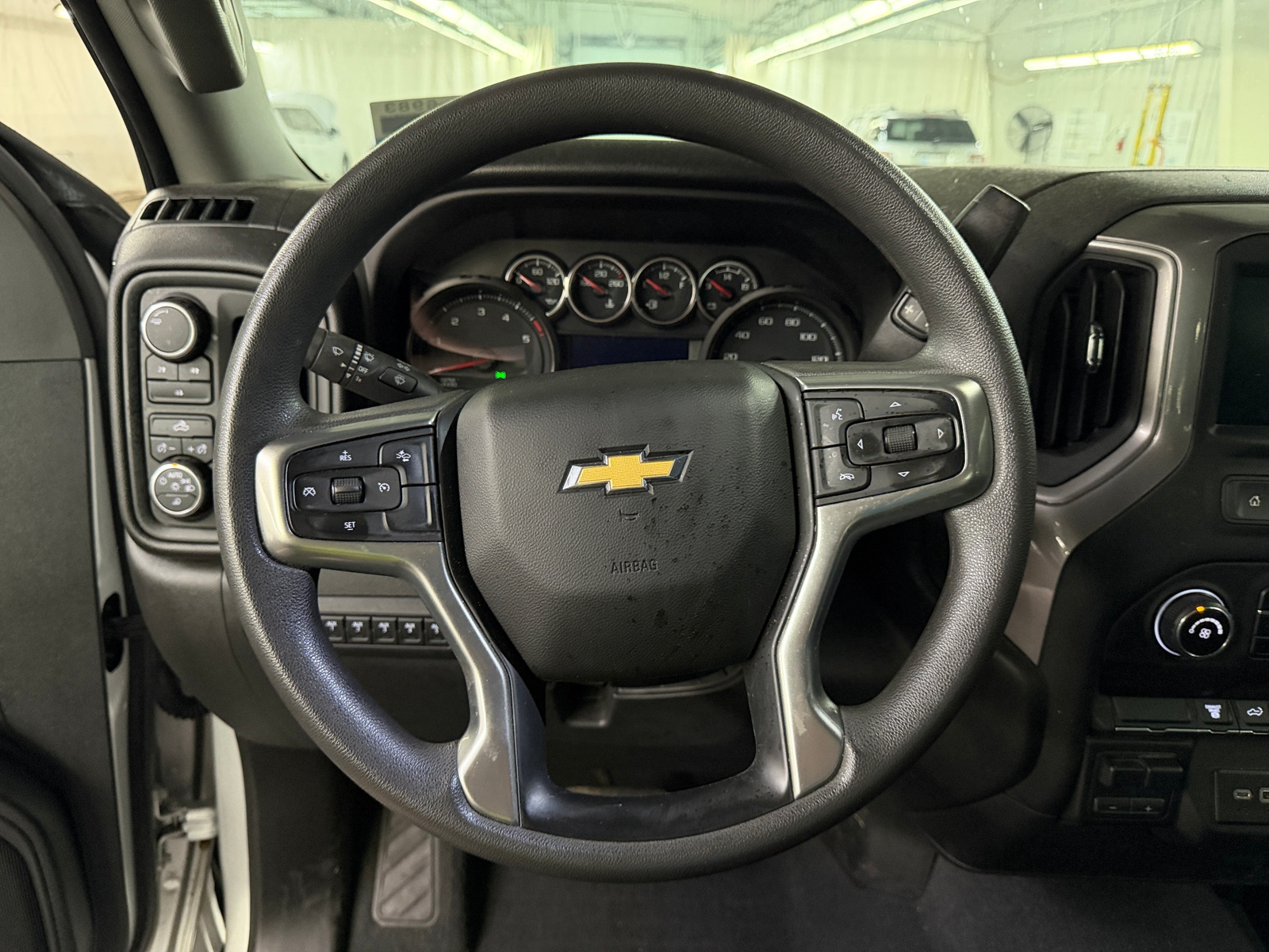 Thumbnail: 2023 Chevrolet Silverado 2500 - 5