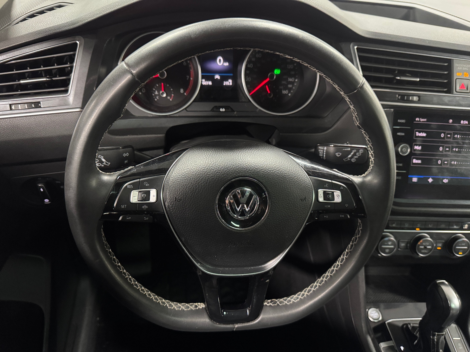Thumbnail: 2021 Volkswagen Tiguan - 4