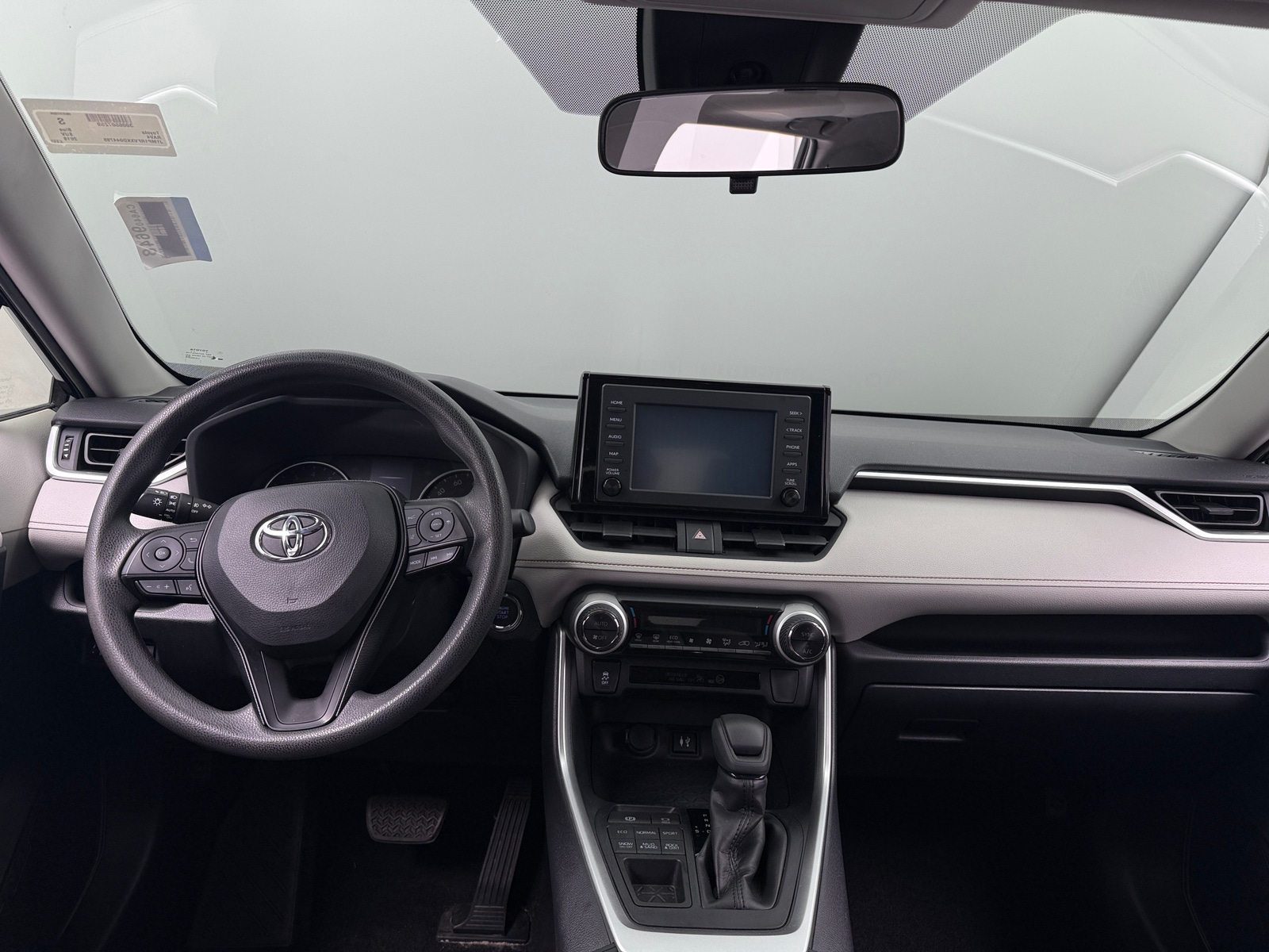 Thumbnail: 2019 Toyota RAV4 - 3