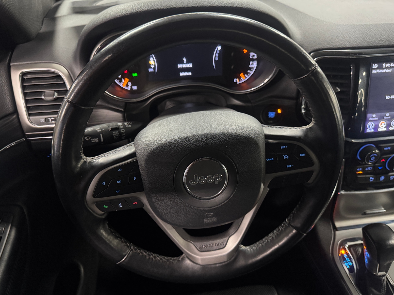 Thumbnail: 2020 Jeep Grand Cherokee - 4