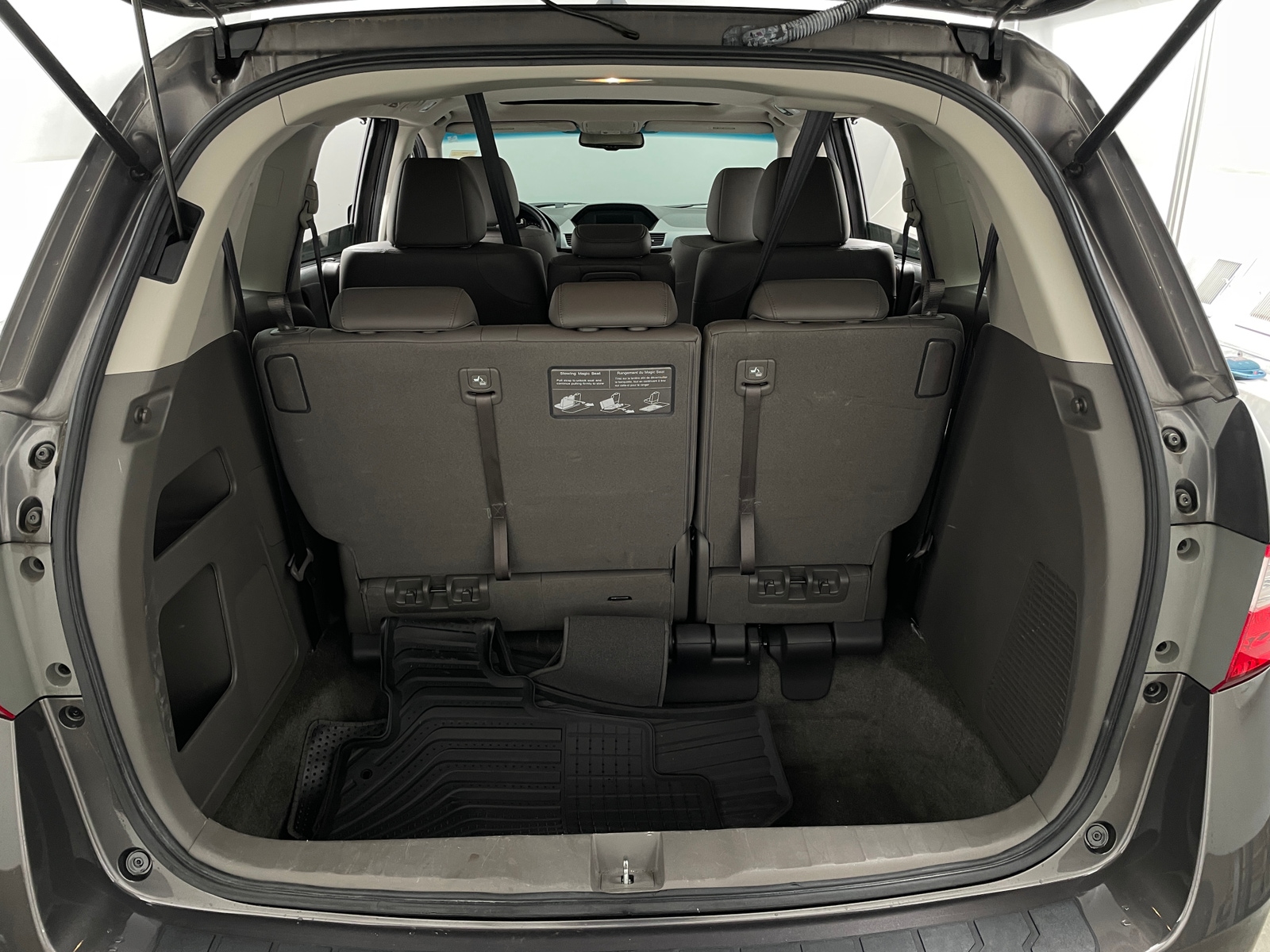 Thumbnail: 2012 Honda Odyssey - 6