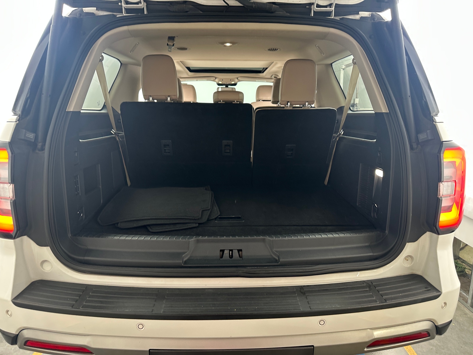 Thumbnail: 2024 Ford Expedition MAX - 6