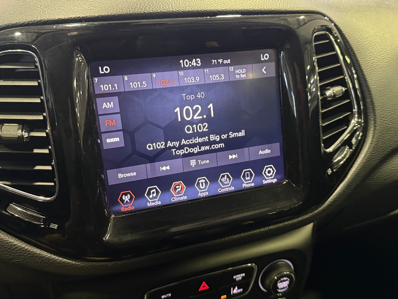 Thumbnail: 2021 Jeep Compass - 3